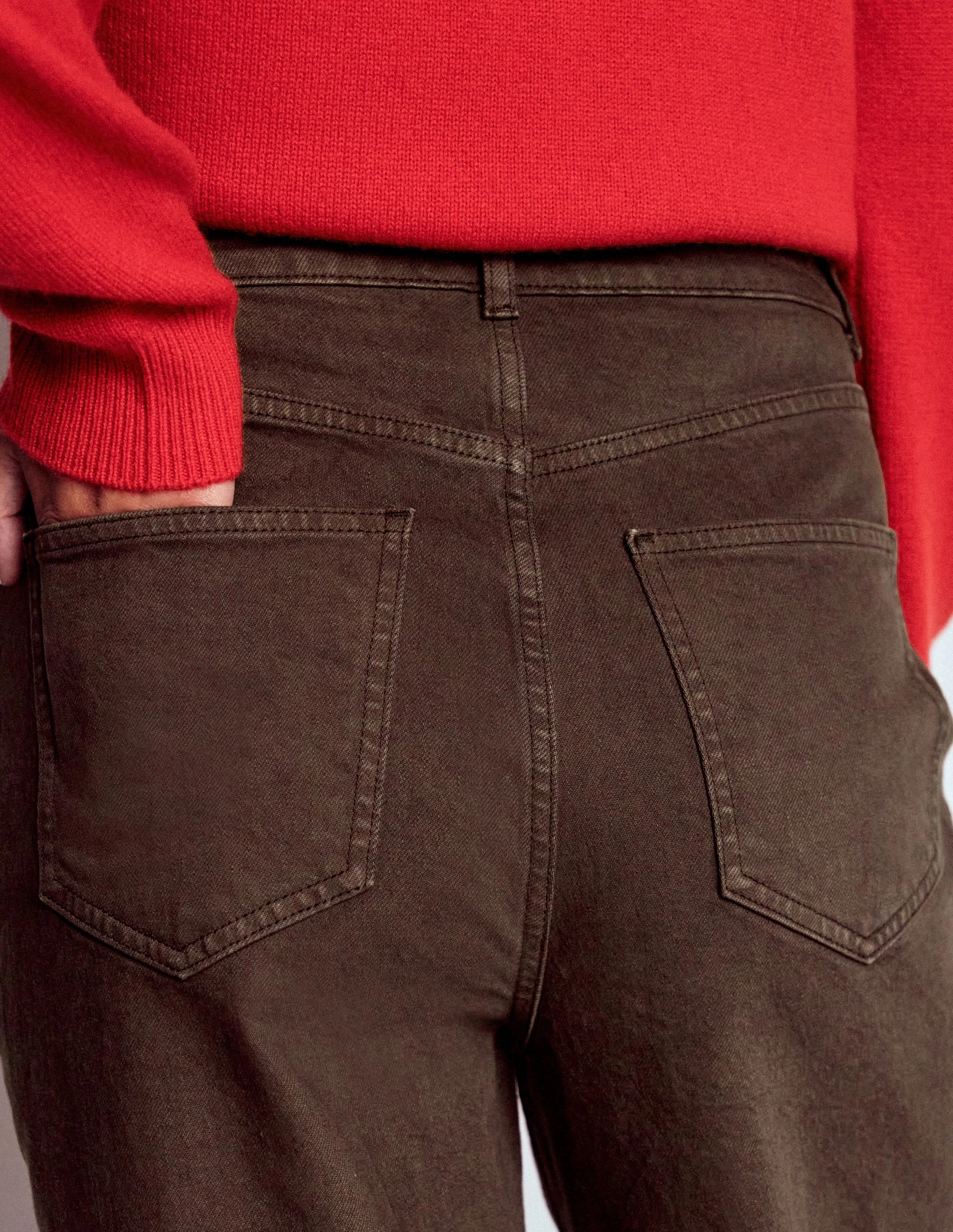 Relax Fit Design Comfy Material High Rise Column Leg Jeans-Chocolate Brown