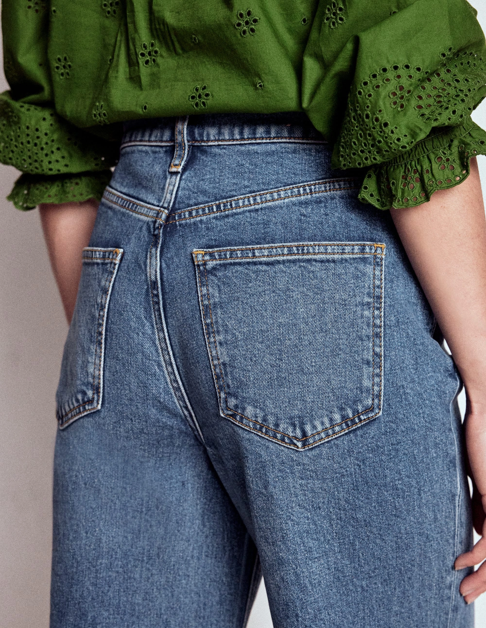 Quick Dry Technology WaterRepellentCoating High Rise Column Leg Jeans-Mid Vintage