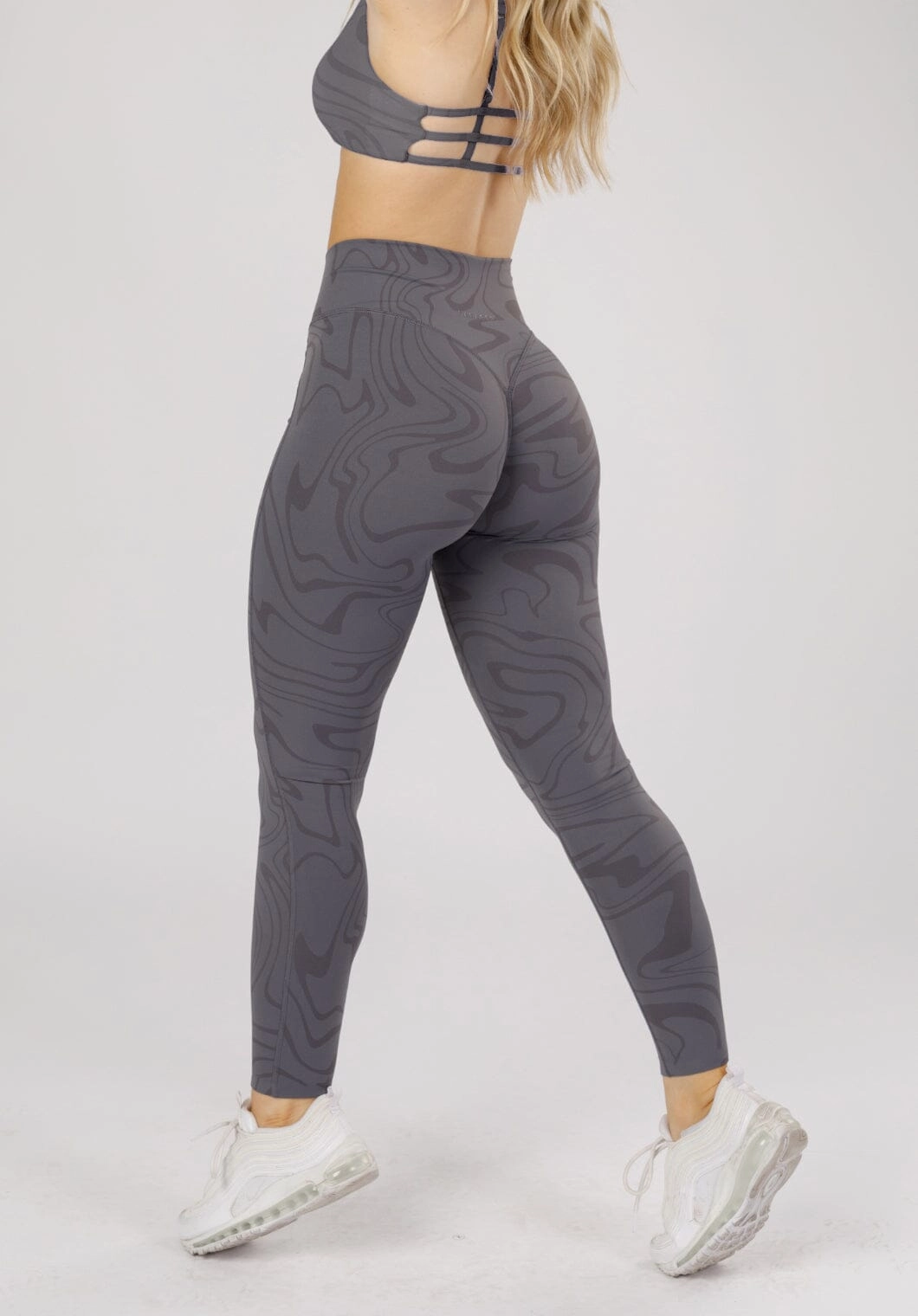 RecStretch? DesB High Flow Sculptseam? Plus Legging Groove Perfect For Running