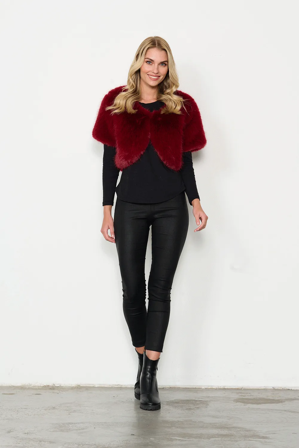Moisture Wicking Layer Holmes and Fallon - HF2456 Faux Fur Bolero