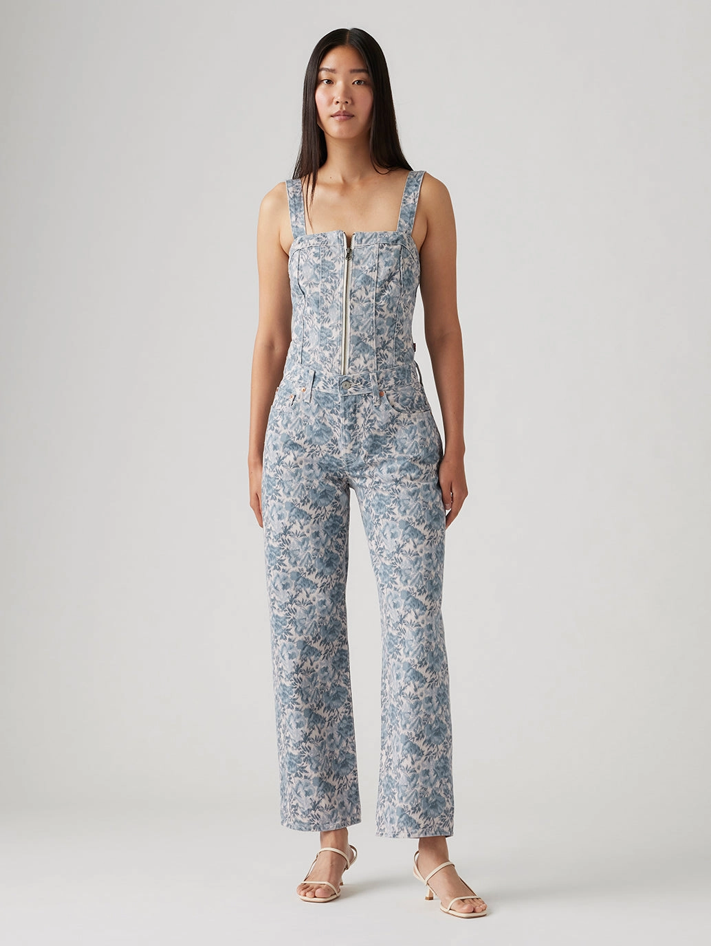 Fit and Comfort Multi Purpose Pockets Women's 501 Blue Straight Fit Mid Rise Jeans