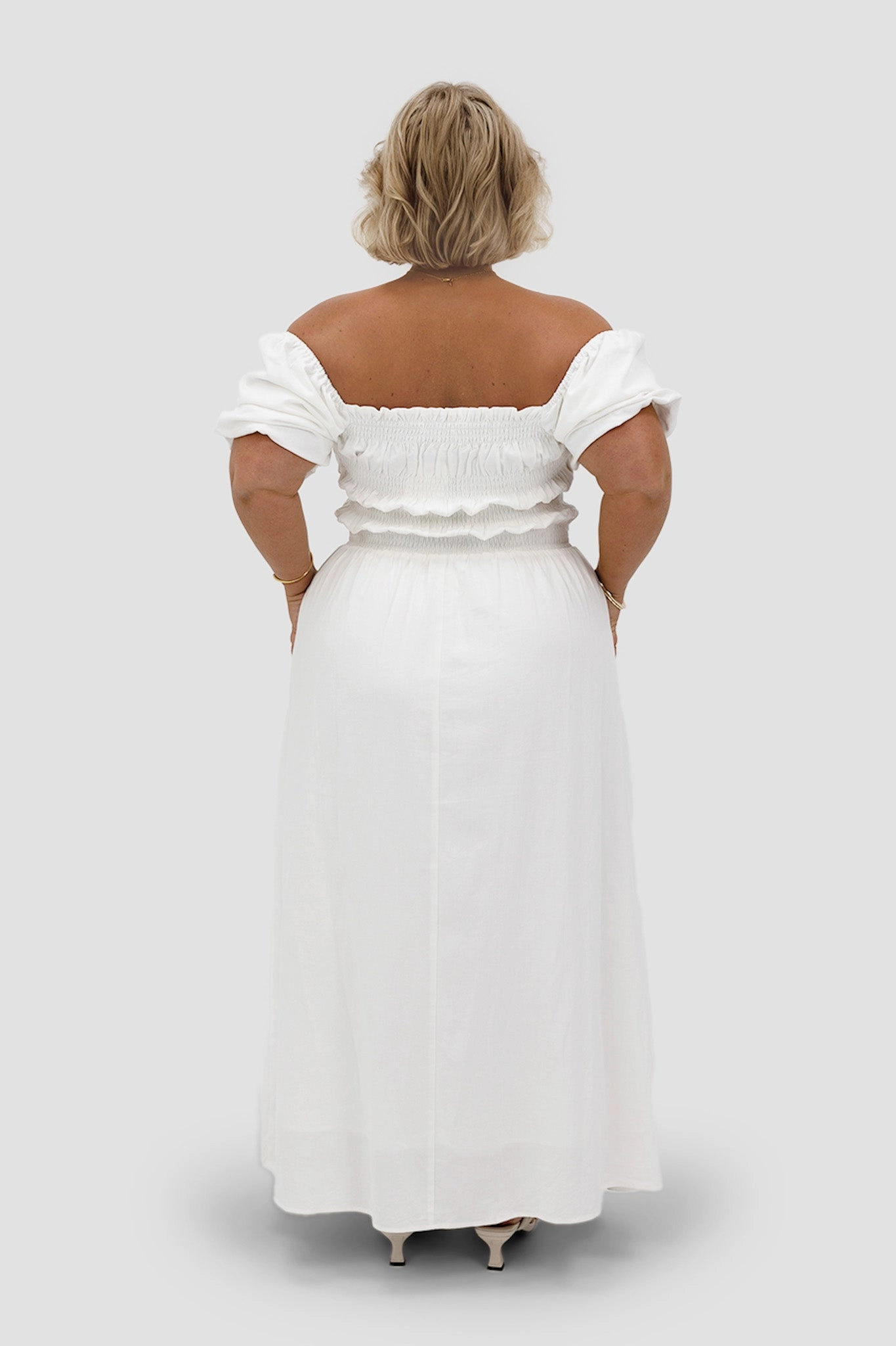 ISMAE MAXI DRESS WHITE Floating Shape Dual Tones