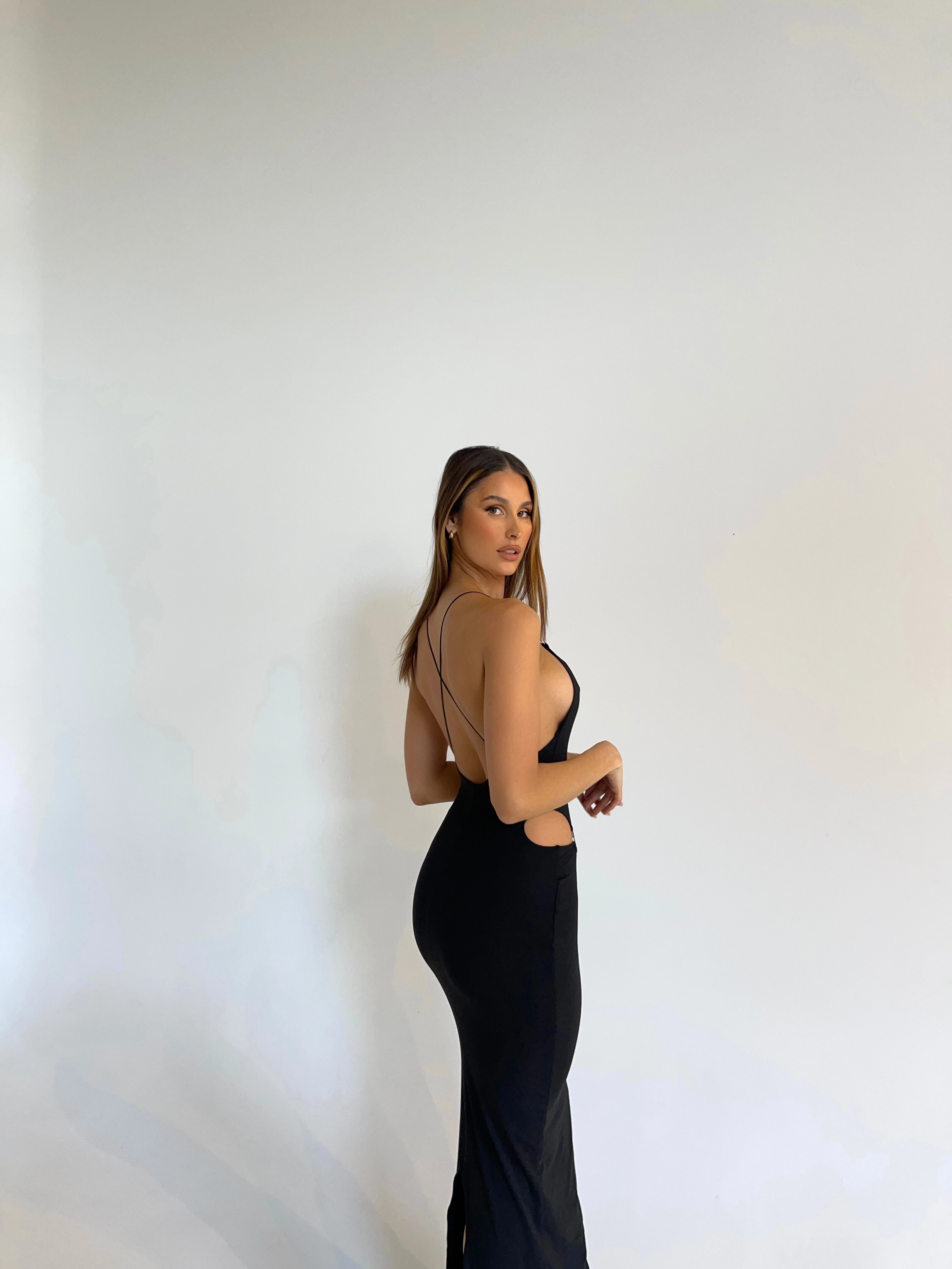 JADORE MAXI DRESS BLACK - OUTCAST EXCLUSIVES Stylish Layer