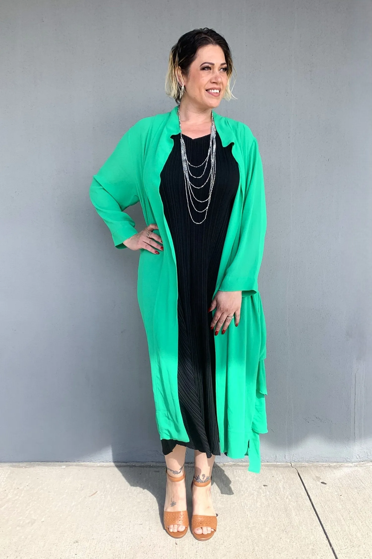 Jellicoe - JS24-26B Frilled Back Duster Smooth Zipper Action Anti Pilling Textile