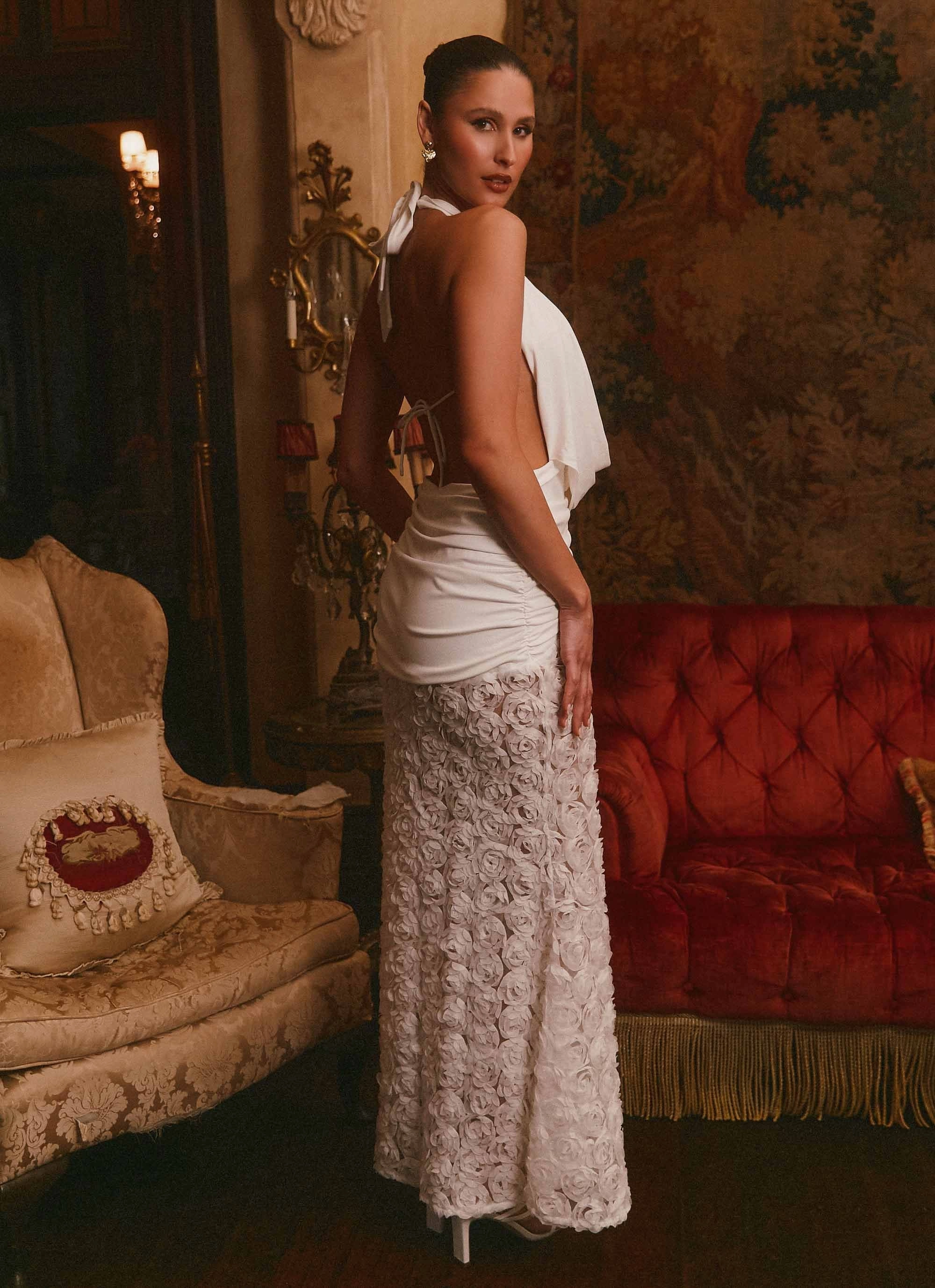 Travel Option Cool Motion Kita Textured Maxi Dress - White