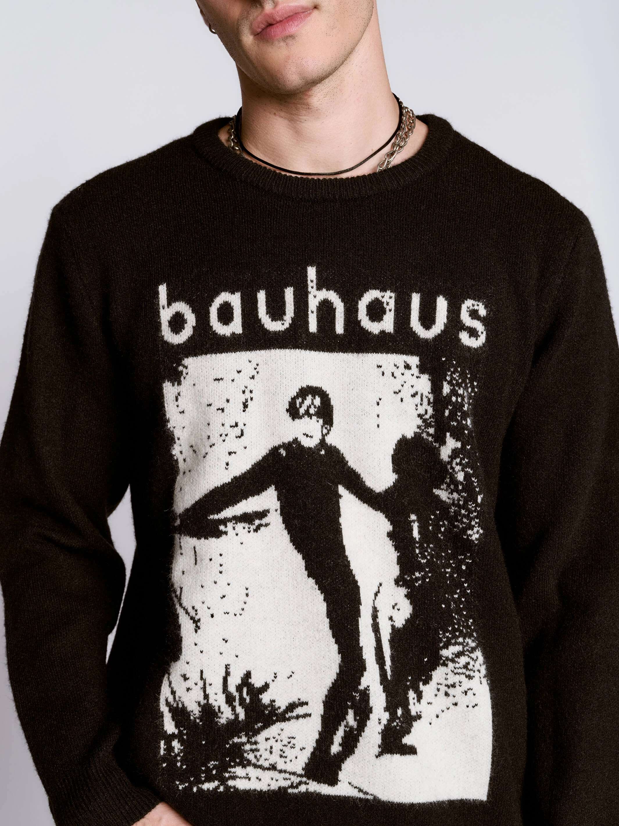 Bauhaus Undead Sweater Flatlock stitching Tagless Labeling