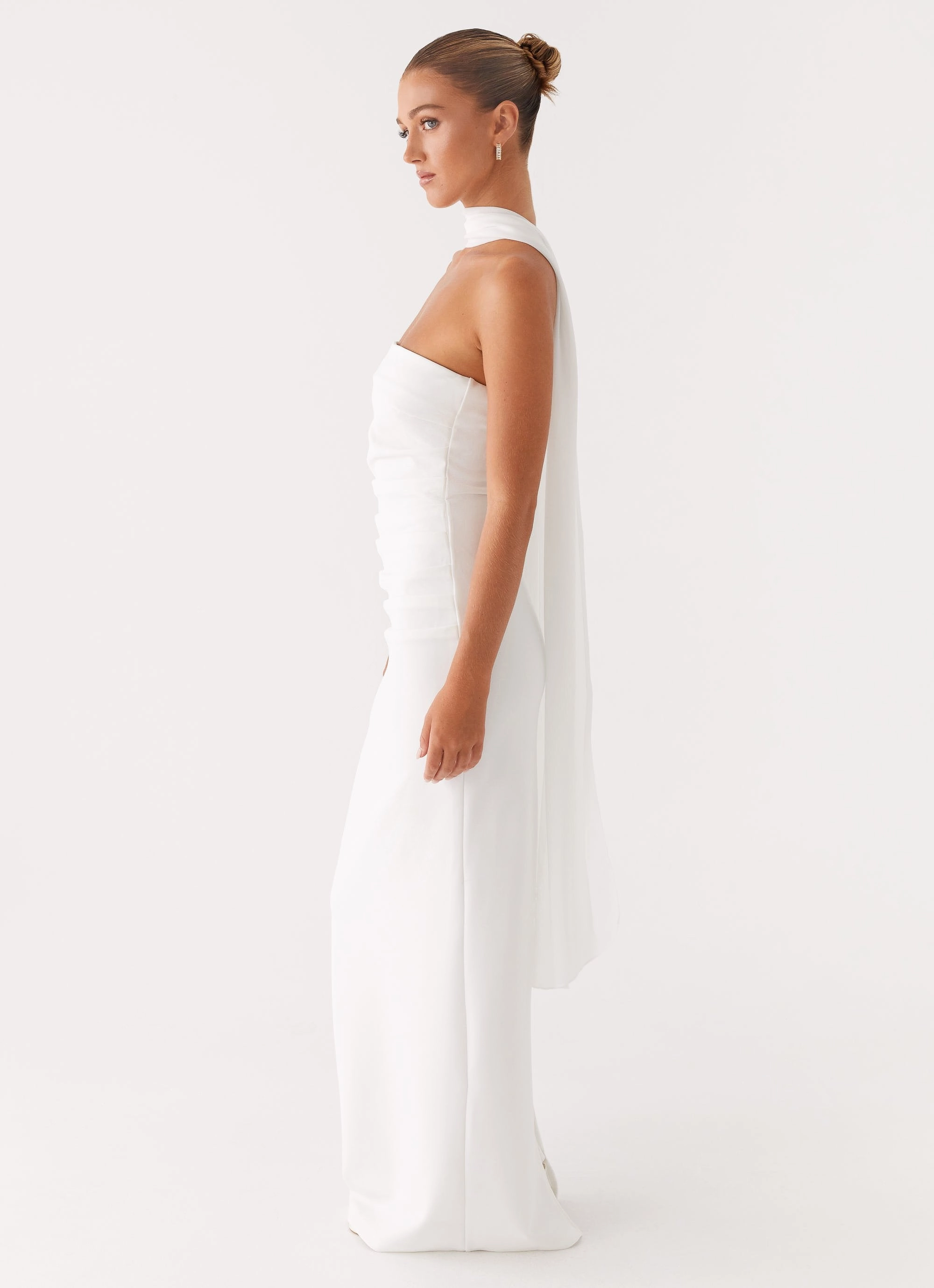 Libra Maxi Dress - White Form Fit Easy-Storage