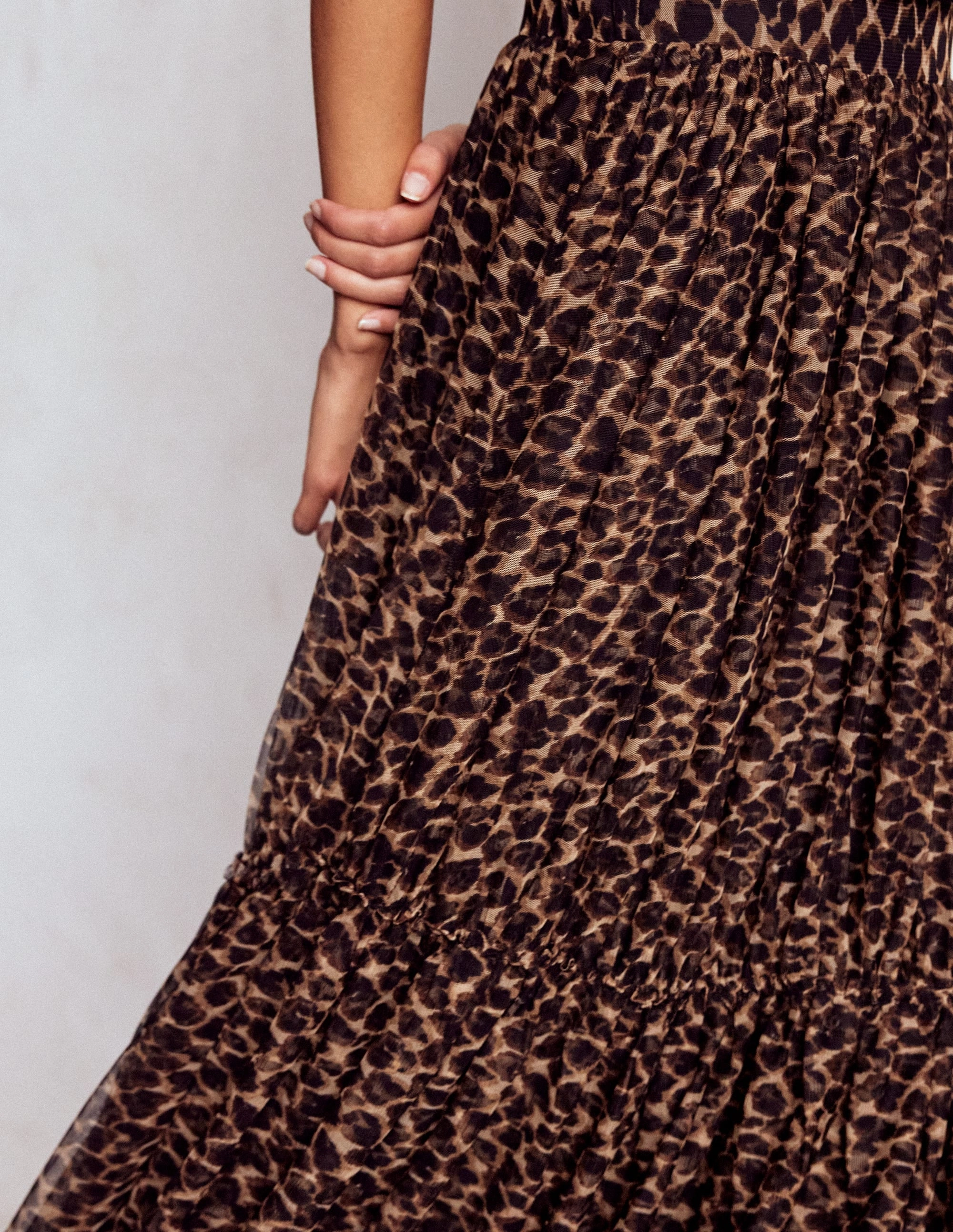 Ventilated Slits Anna Tulle Midi Skirt-Leopard