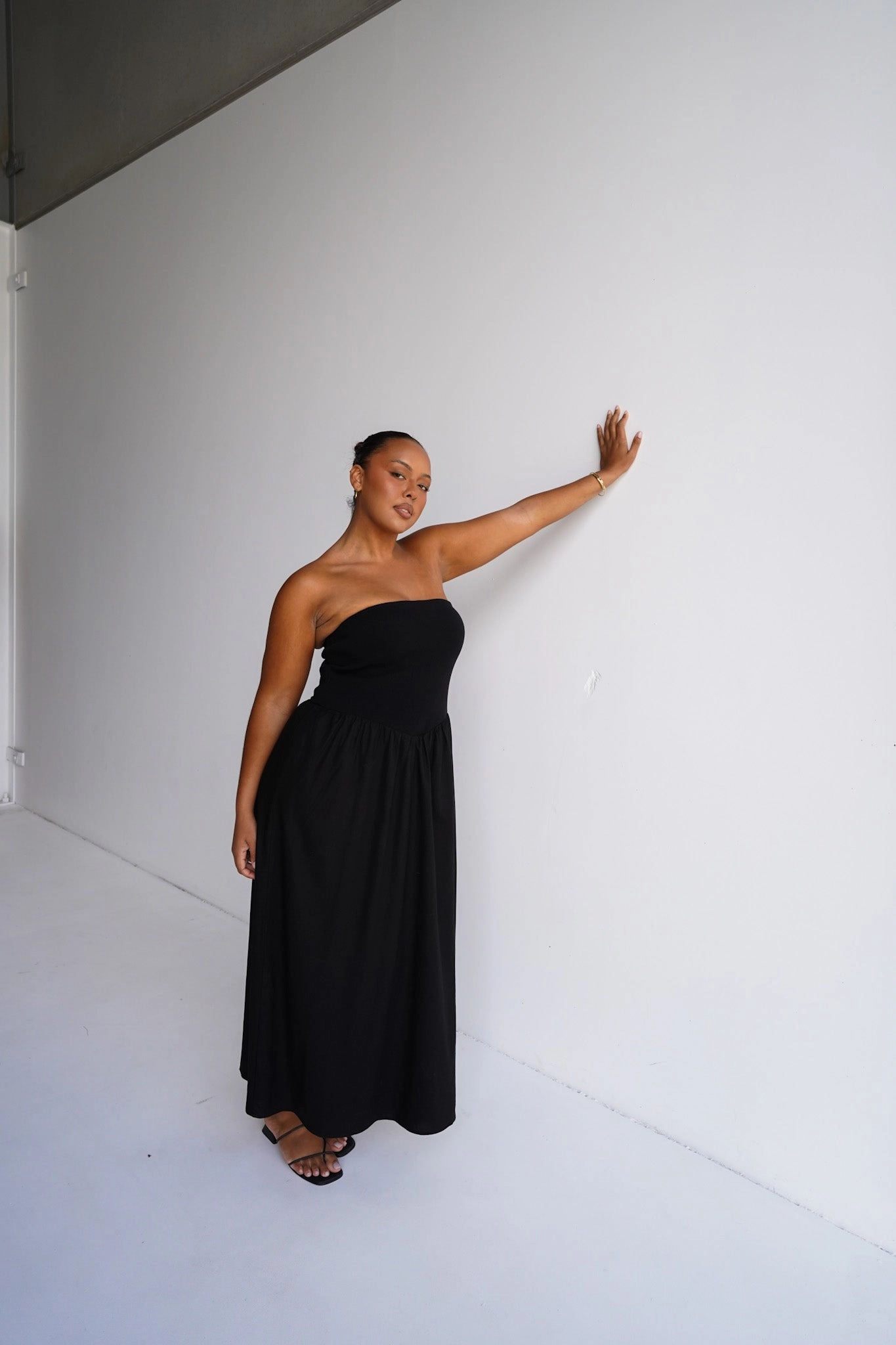 VELLA DRESS BLACK Sleek And Stylish soft elegance