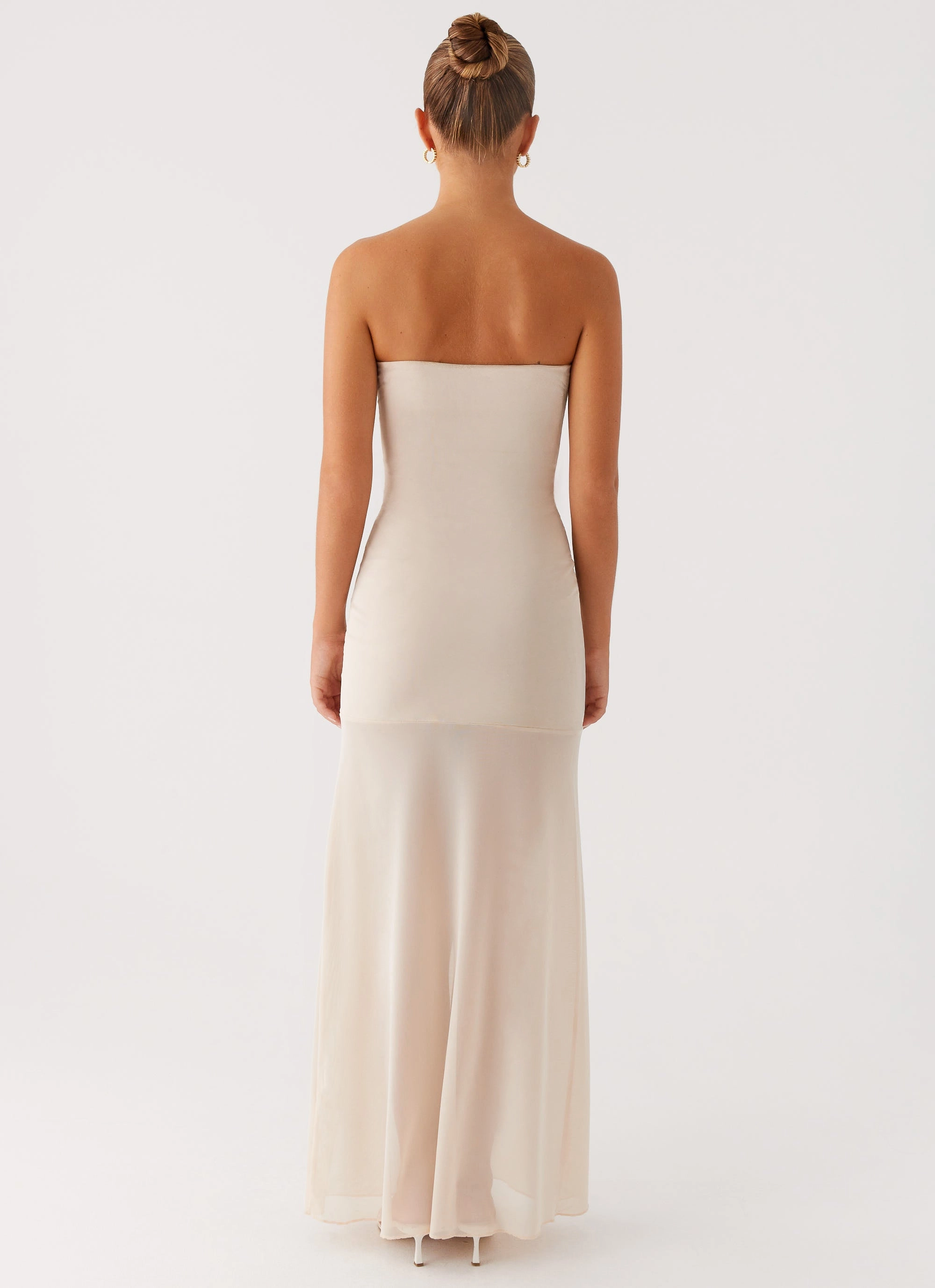Weekend Edge Elegant knee-length dress Lovie Maxi Dress - Beige