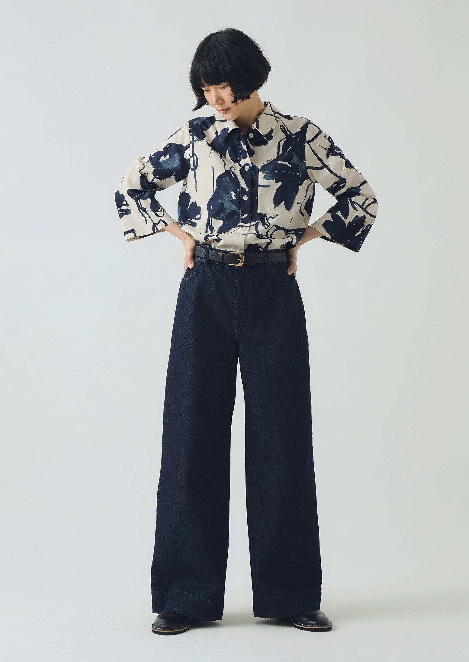 High-Quality Material Structured Shoulder Support Pen And Ink Print Cotton Poplin Shirt | Ink Blue