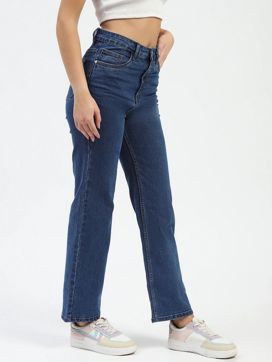 Madame Dark Wash Straight-Fit Denim Jeans Responsible Denim Production Modern Casual