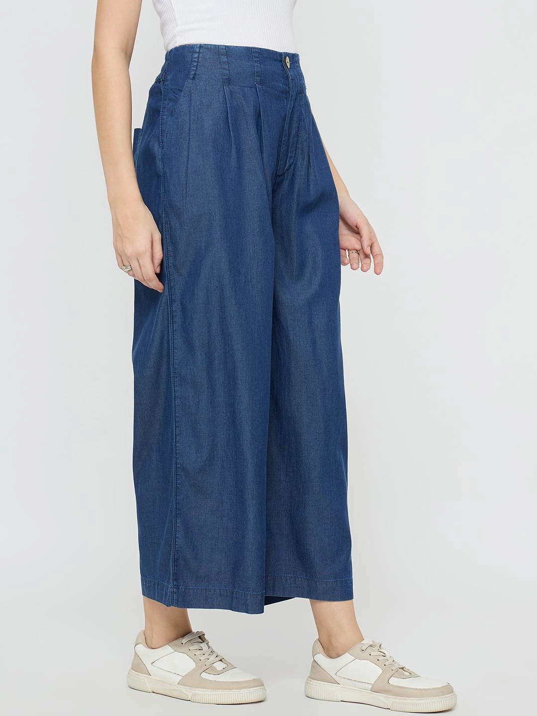 Stylish Look Madame Pintuck Detailed Cotton Blend Mid Blue Wide Leg Jeans