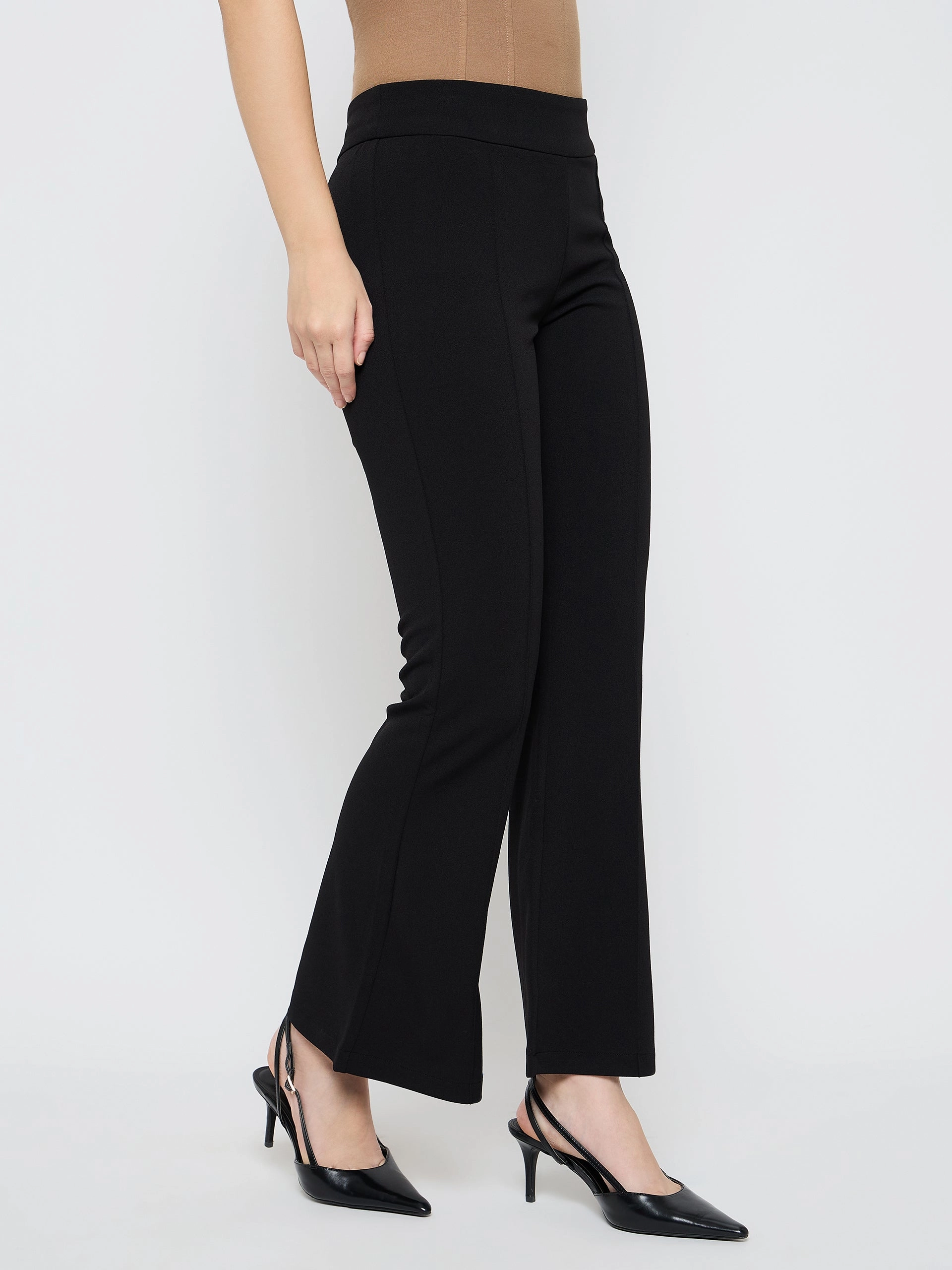 Madame Pleat Detailed Solid Black Flared Trousers HiddenPockets