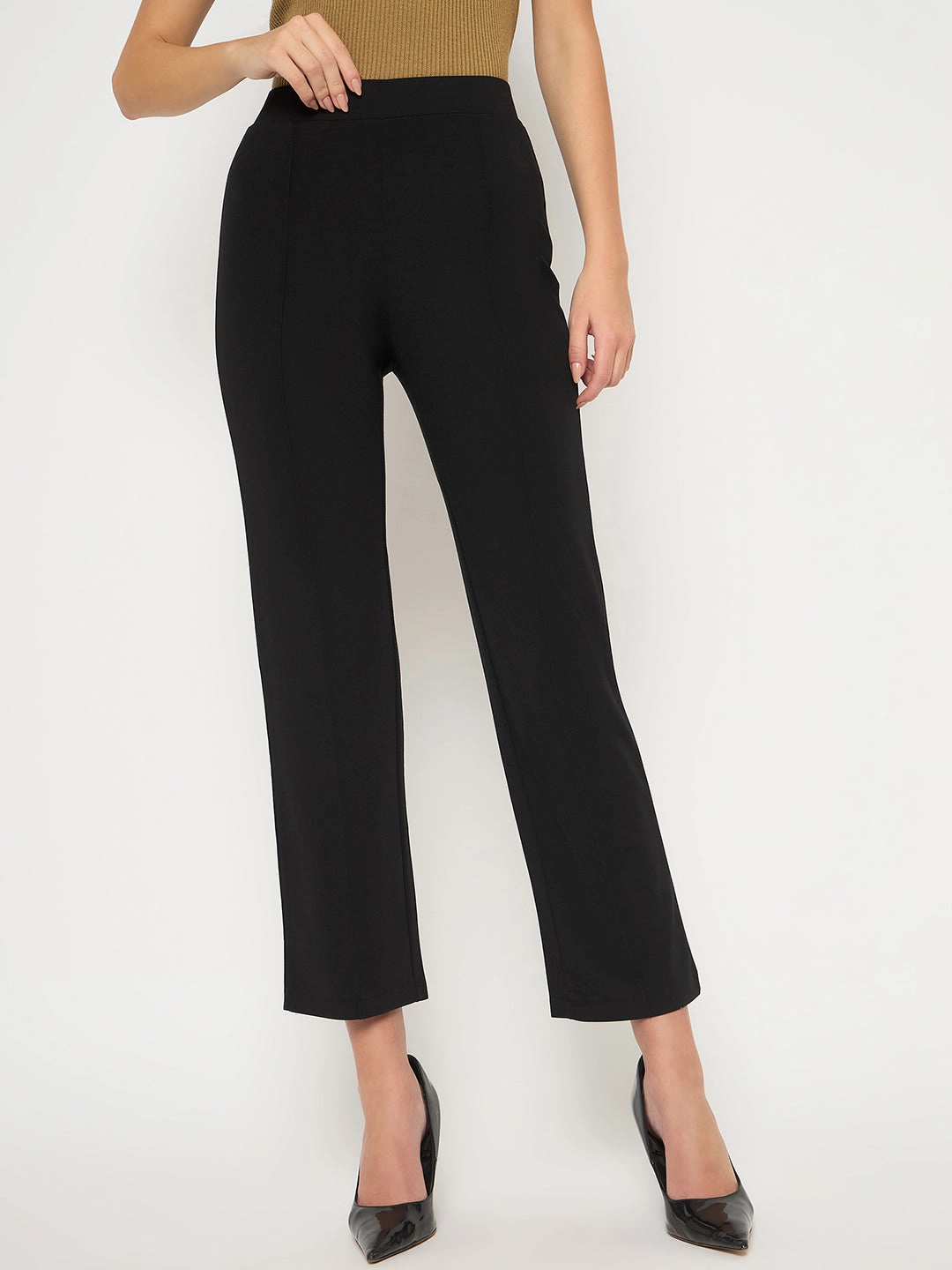 Relaxed Fit Ultra Performance Madame Rayon Blend Pleated Straight Fit Black Jeggings