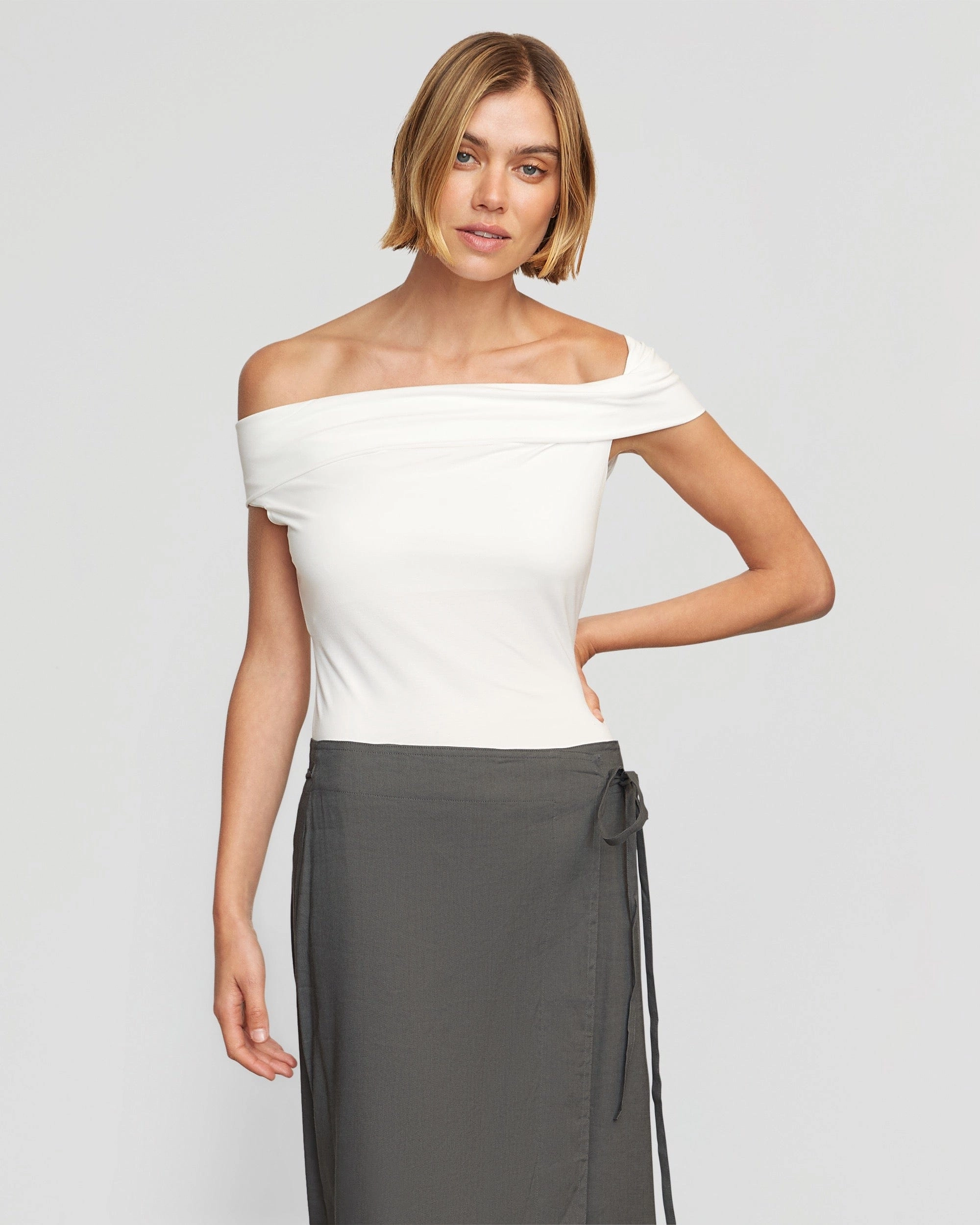 Mai Asymmetric Off-Shoulder Tee Lightweight Feel NonRestrictive Cut