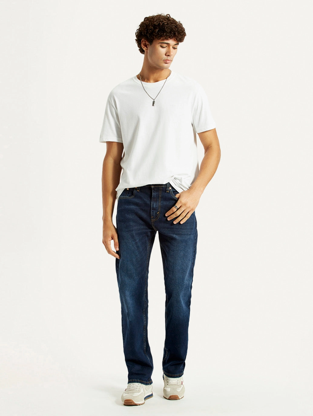 Men's 505 Dark Indigo Straight Fit Mid Rise Jeans Utility Look Chic Design