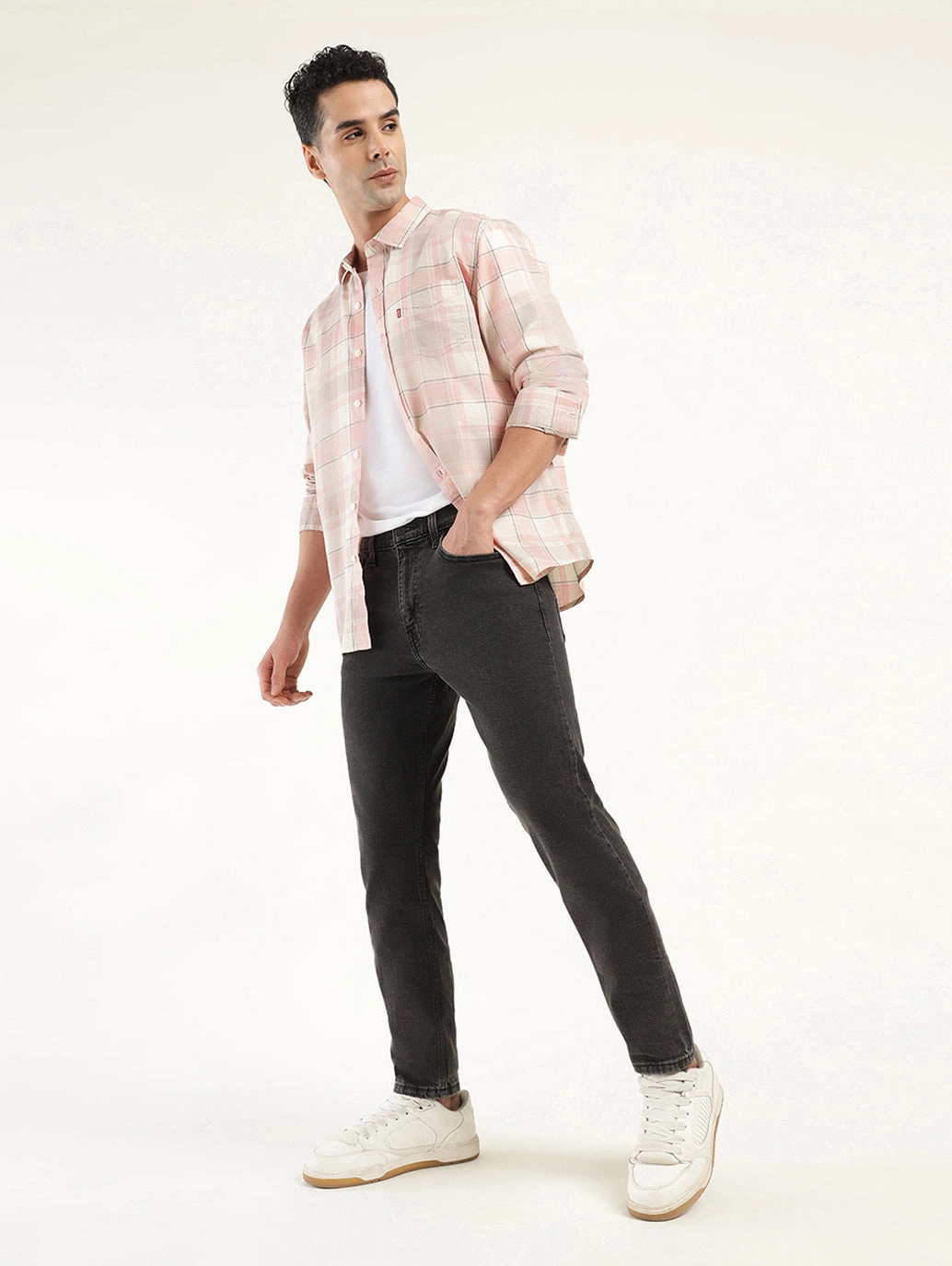 Men's 512 Black Slim Tapered Fit Mid Rise Jeans Road Trip Bold Look Smart Casual Comfort Fit Design