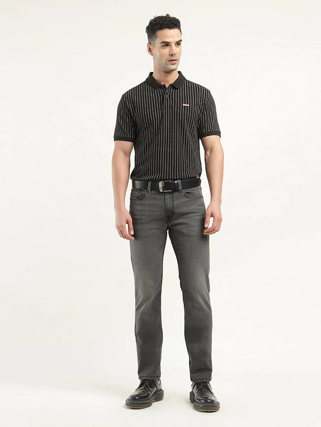 Button Fly Closure Durable Triple Stitched Seams Men's 512 Black Slim Tapered Fit Mid Rise Jeans