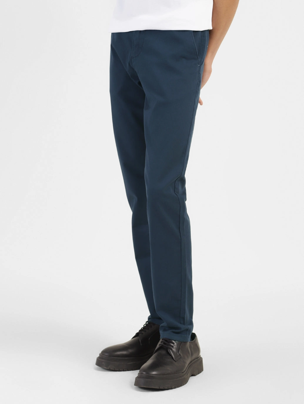 Men's 512 Blue Slim Tapered Fit Chinos Day Wear Non Iron Technology