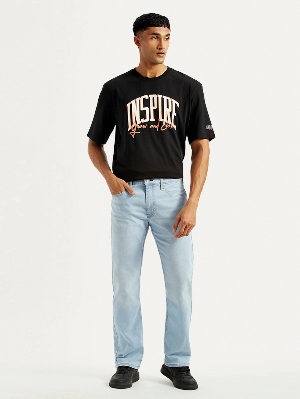 Comfy Waist Fit Men's 527 Light Indigo Bootcut Fit Mid Rise Jeans