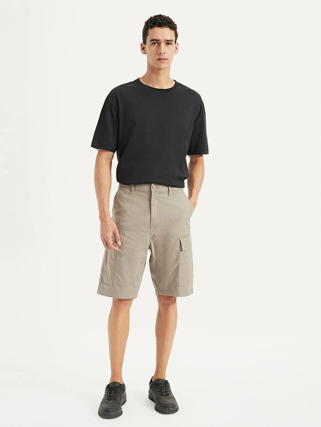 Fashion Forward Men's Beige Cargo Fit Shorts