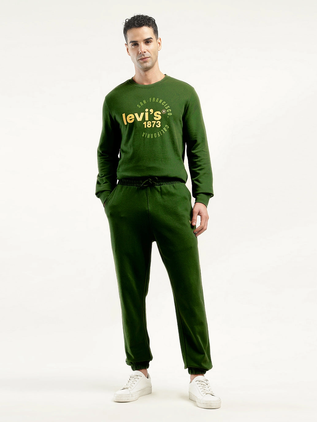 Men's Green Regular Fit Trousers Lined interior Versatile Design