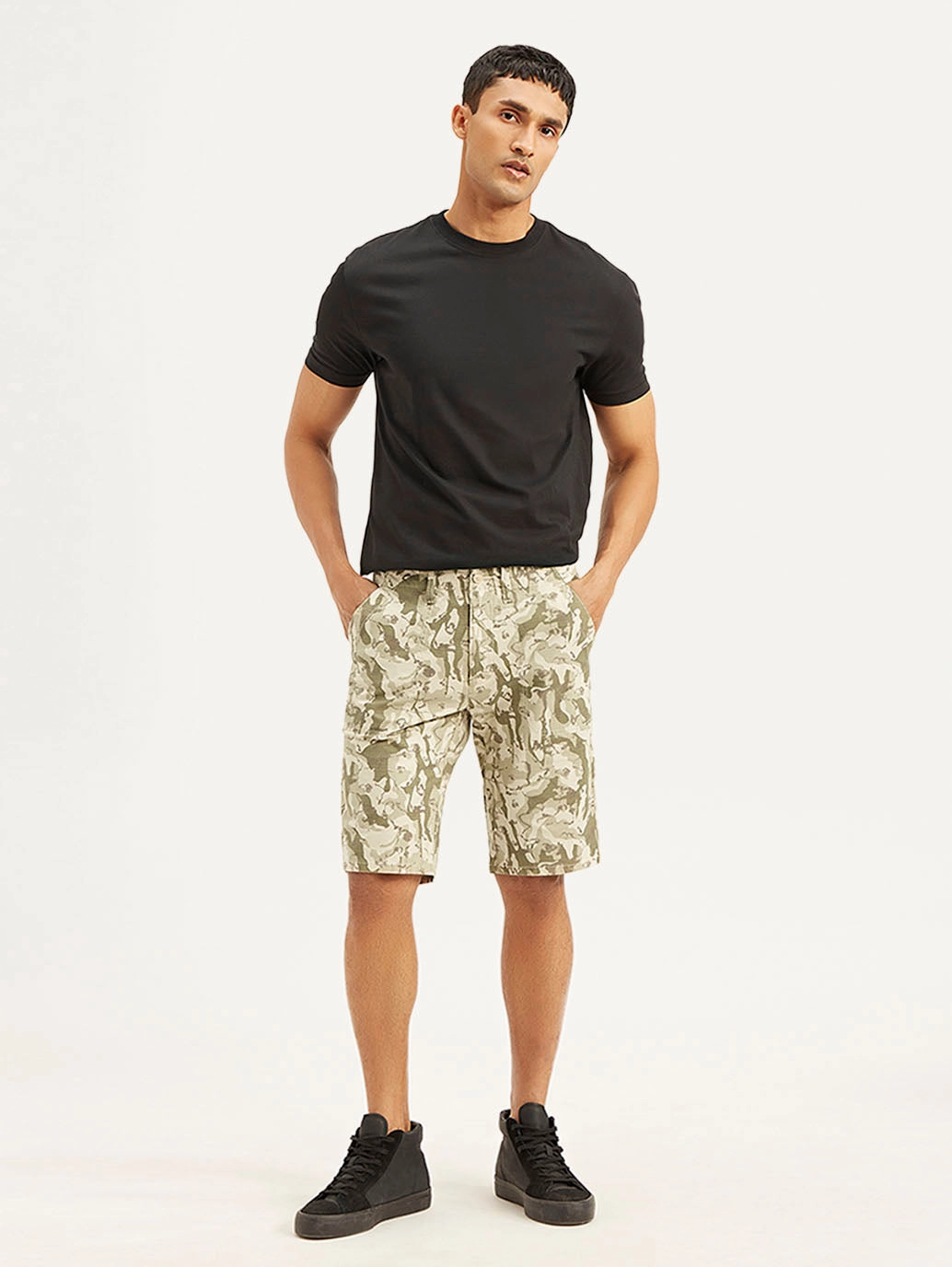 Contemporary Cut Printed Pattern Men's Multi Tapered Shorts
