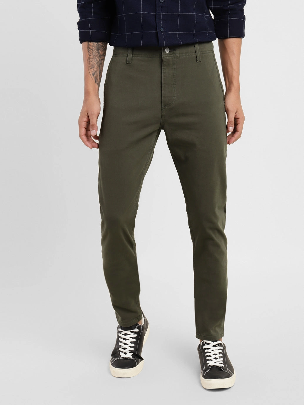 Comfortable Style Trail Ready Men's Slim Tapered Fit Trousers