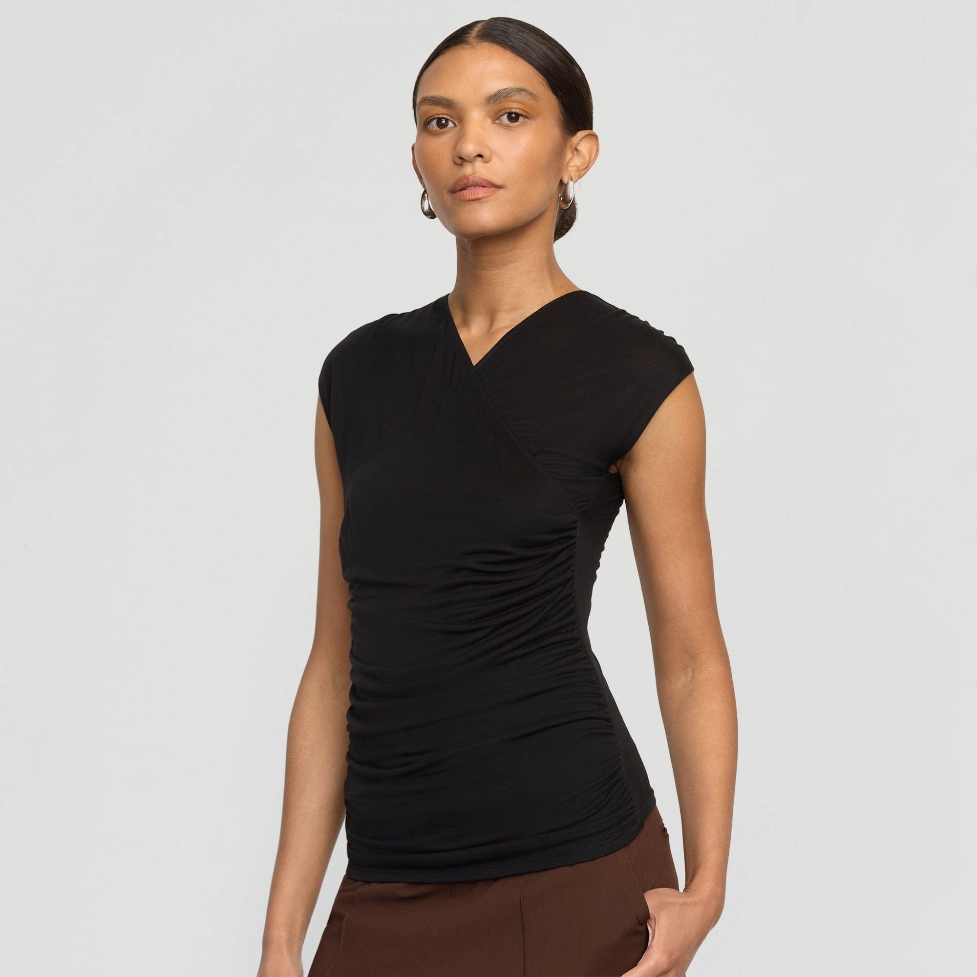 Street Style Effortless Wear Fit Lila Tencel Wrap-Neck Tee