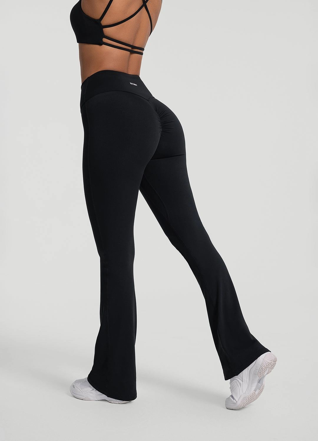 Smooth Lines Ruched Flared Leggings