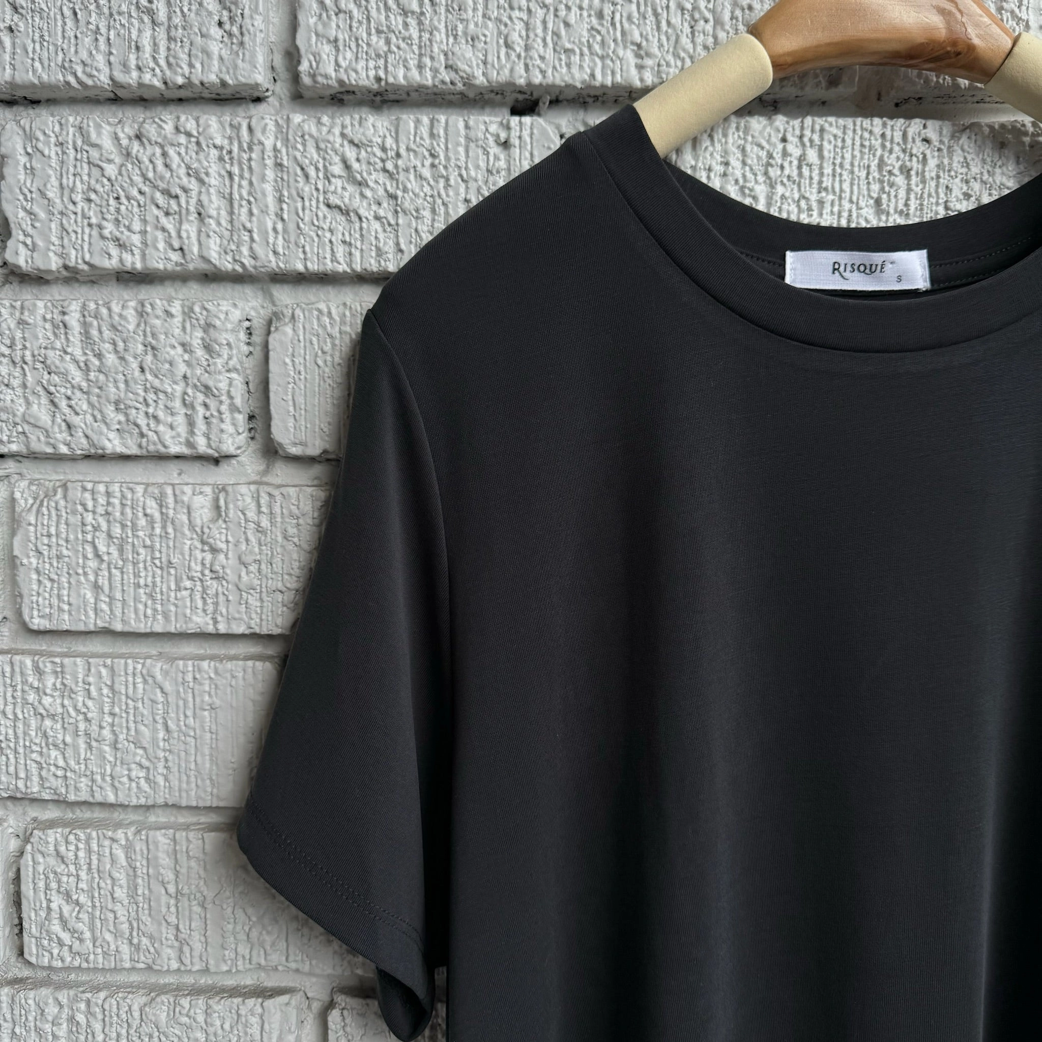 Sleek Look Unisex Core NO BRAINER Tee