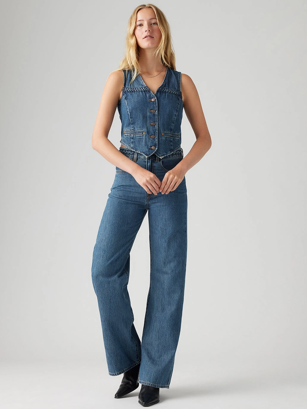 All Season Fabric Weight Women's Blue Ribcage Bell Bottom Wide Leg Fit High Rise Jeans