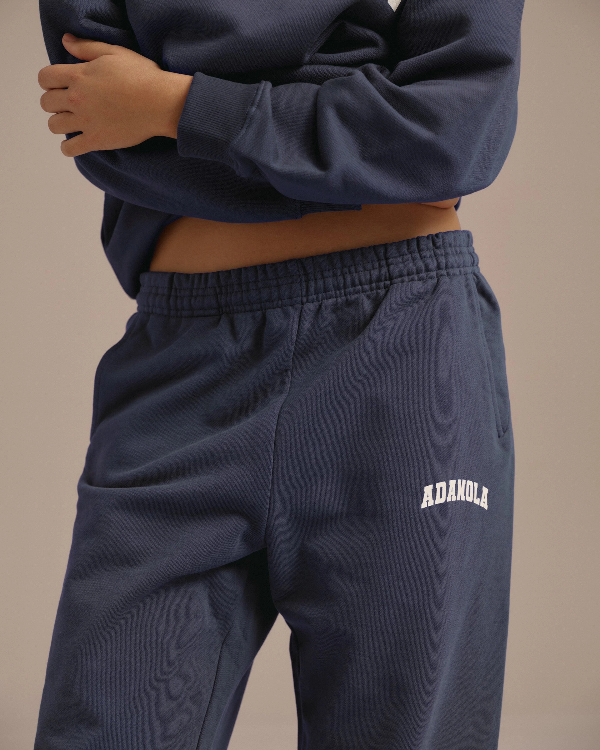 Neutral Shade Versatile Waist Varsity Sweatpants - Midnight Blue
