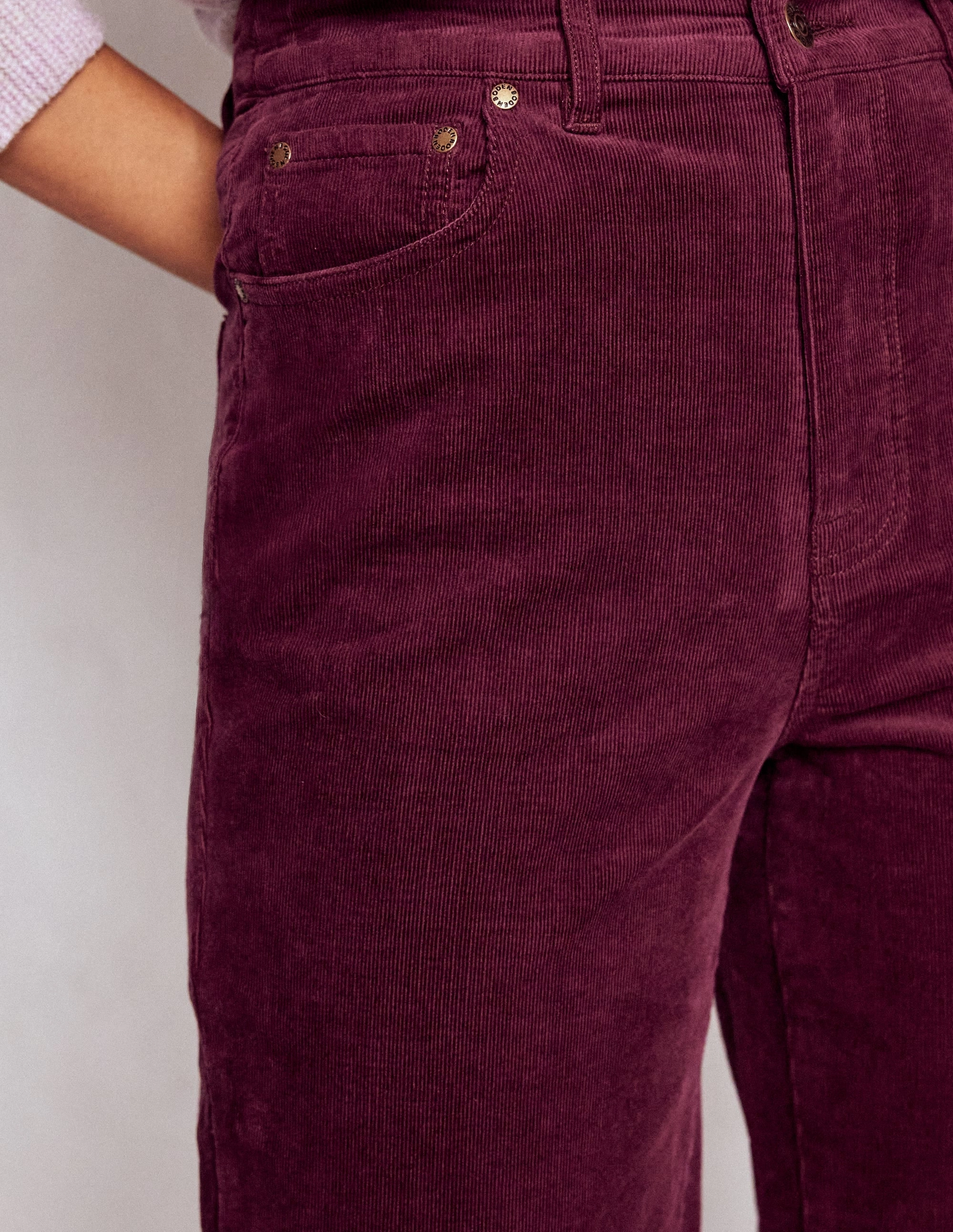 5-Pocket Cord Column Jeans-Burgundy Flexible Knees
