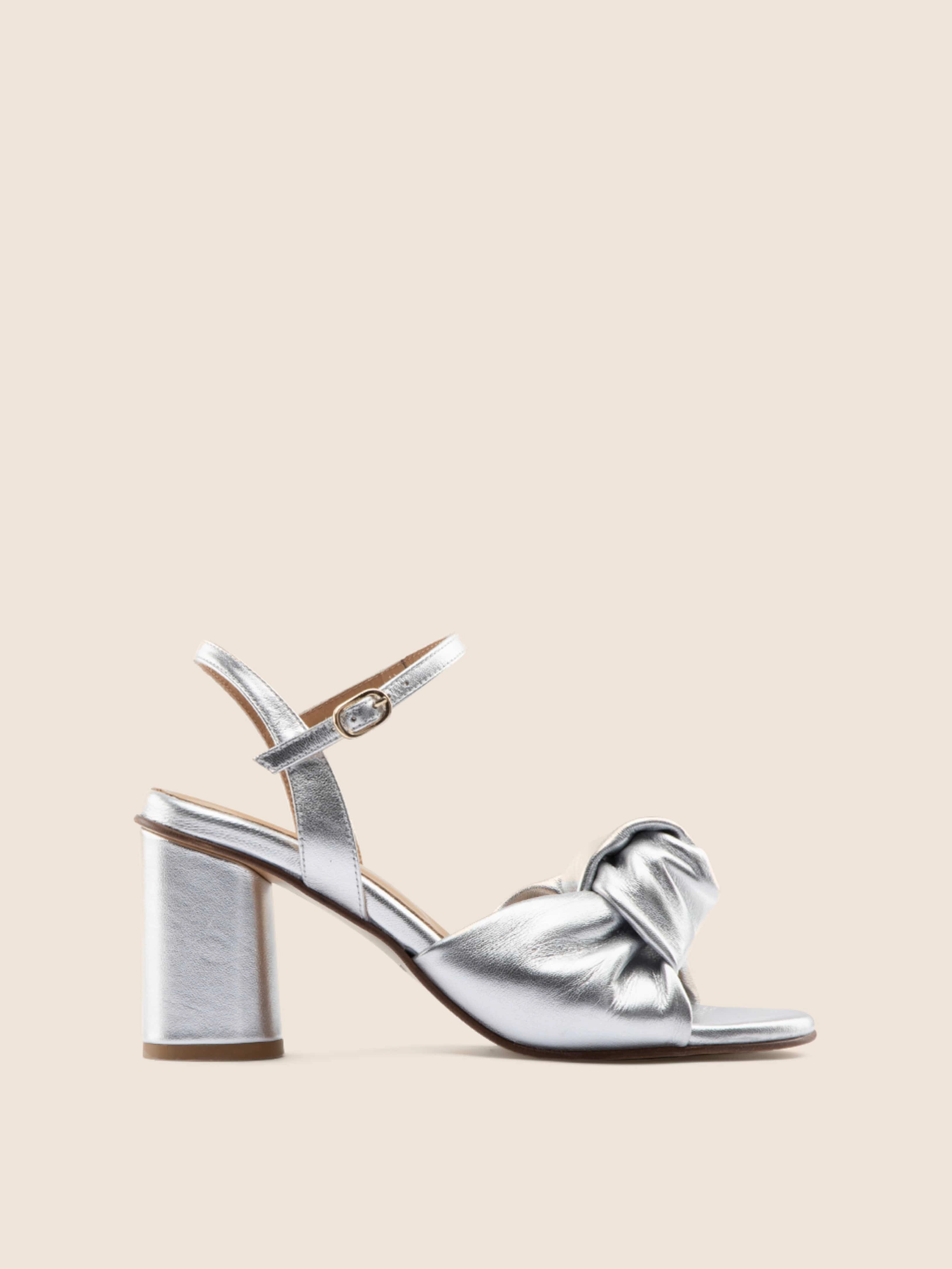 Noto Silver Heel Chic Vibe