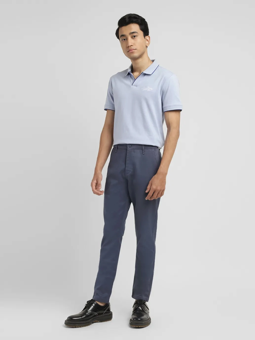 Flattering Look Adjustable Closure Men's 512 Blue Slim Tapered Fit Chinos