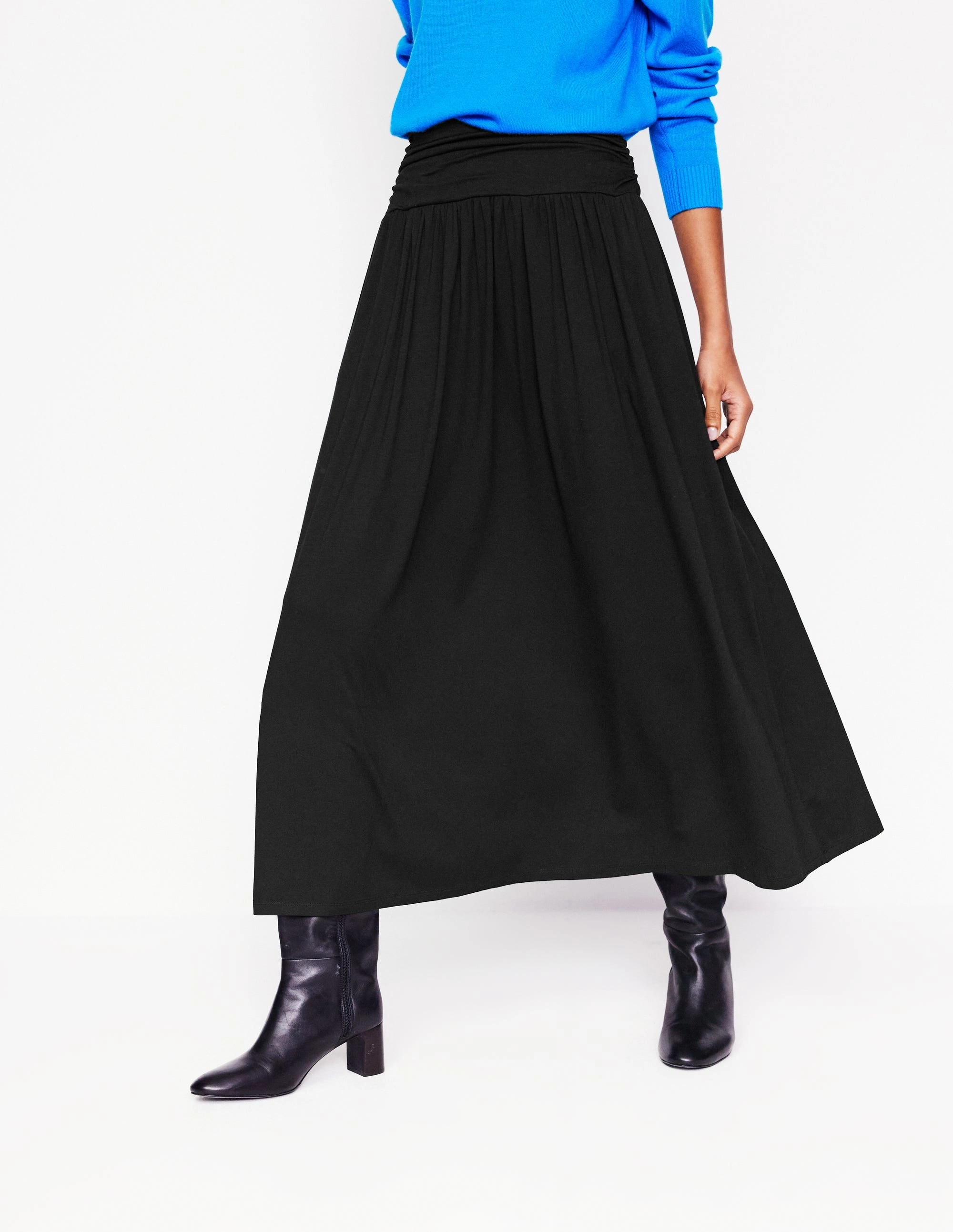 Must Have Feature Soft Outfit Rosaline Jersey Skirt-Black
