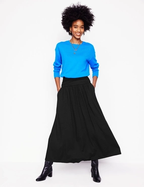 Versatile Outfit Rosaline Jersey Skirt-Black