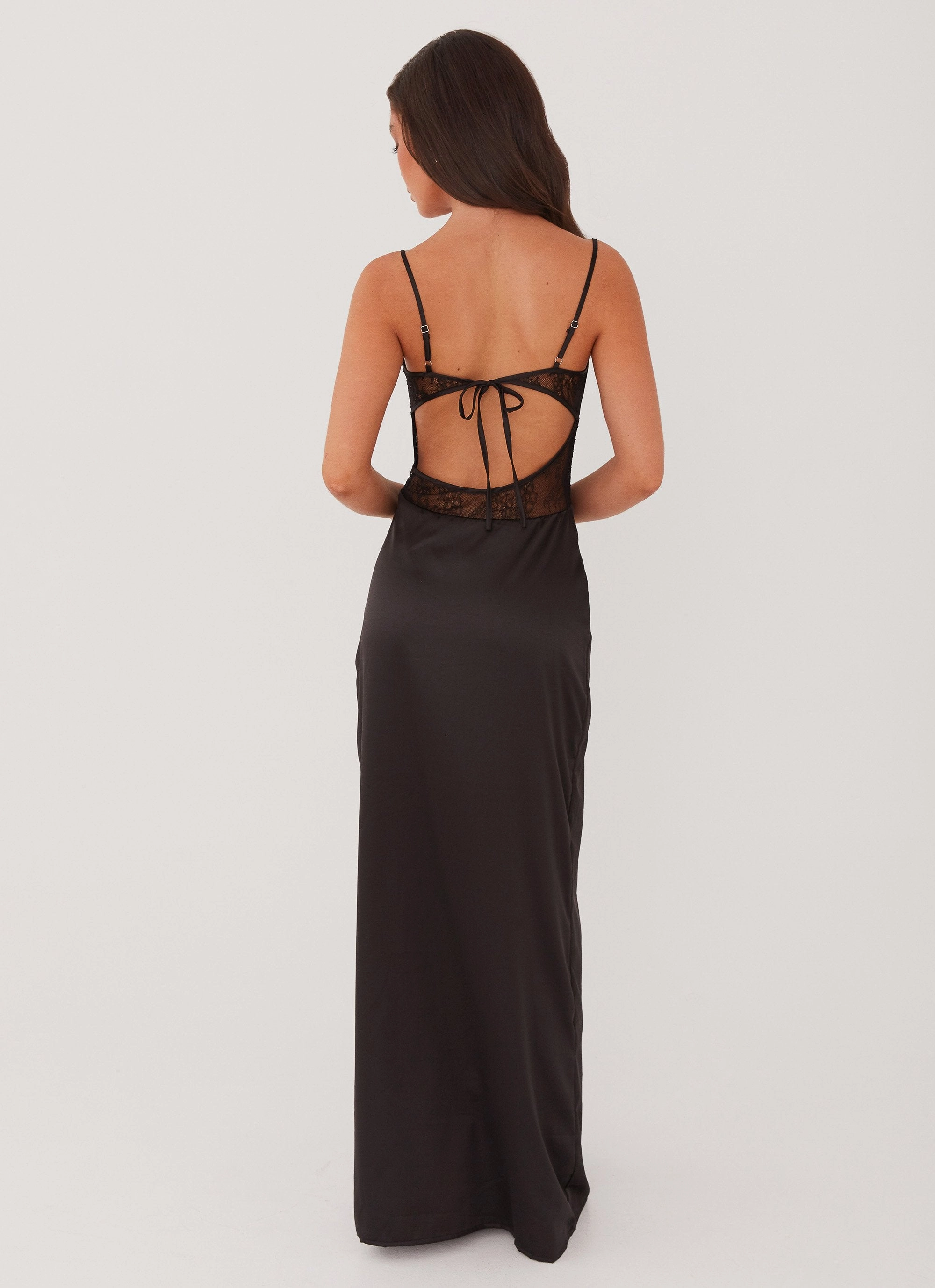 Flattering Style Fit Timeless Fit Palais Royale Lace Maxi Dress - Black