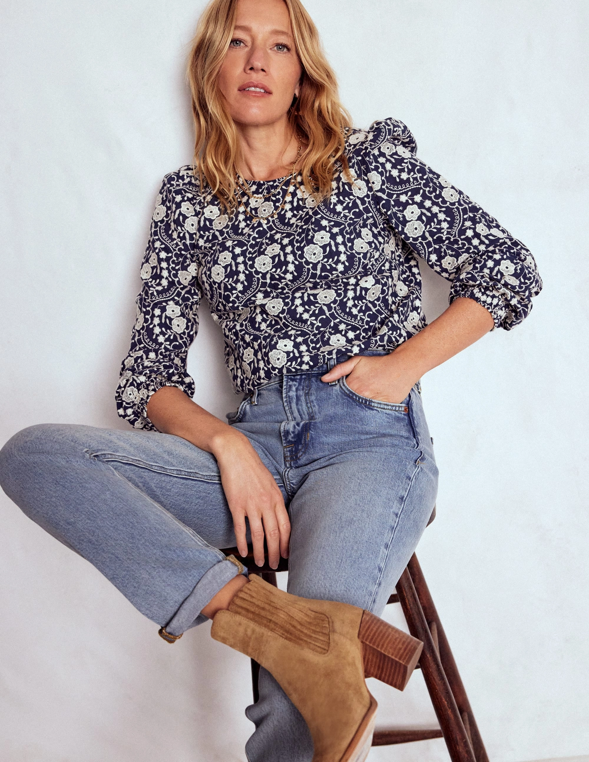 Girlfriend Jeans-Light Vintage ThermalRegulation Luxe Look