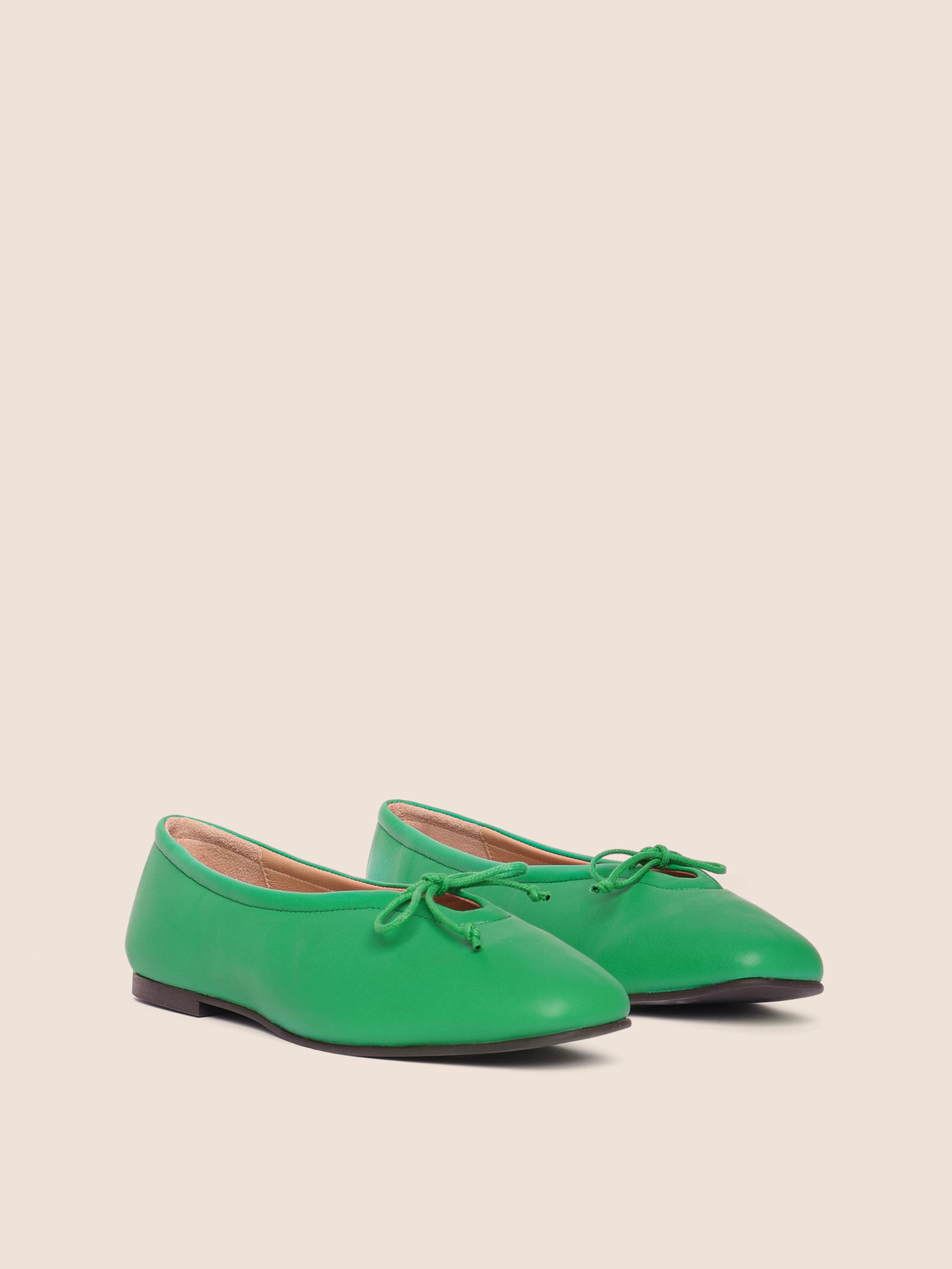 Prato Green Ballerina Leaf Fall Bloom Step