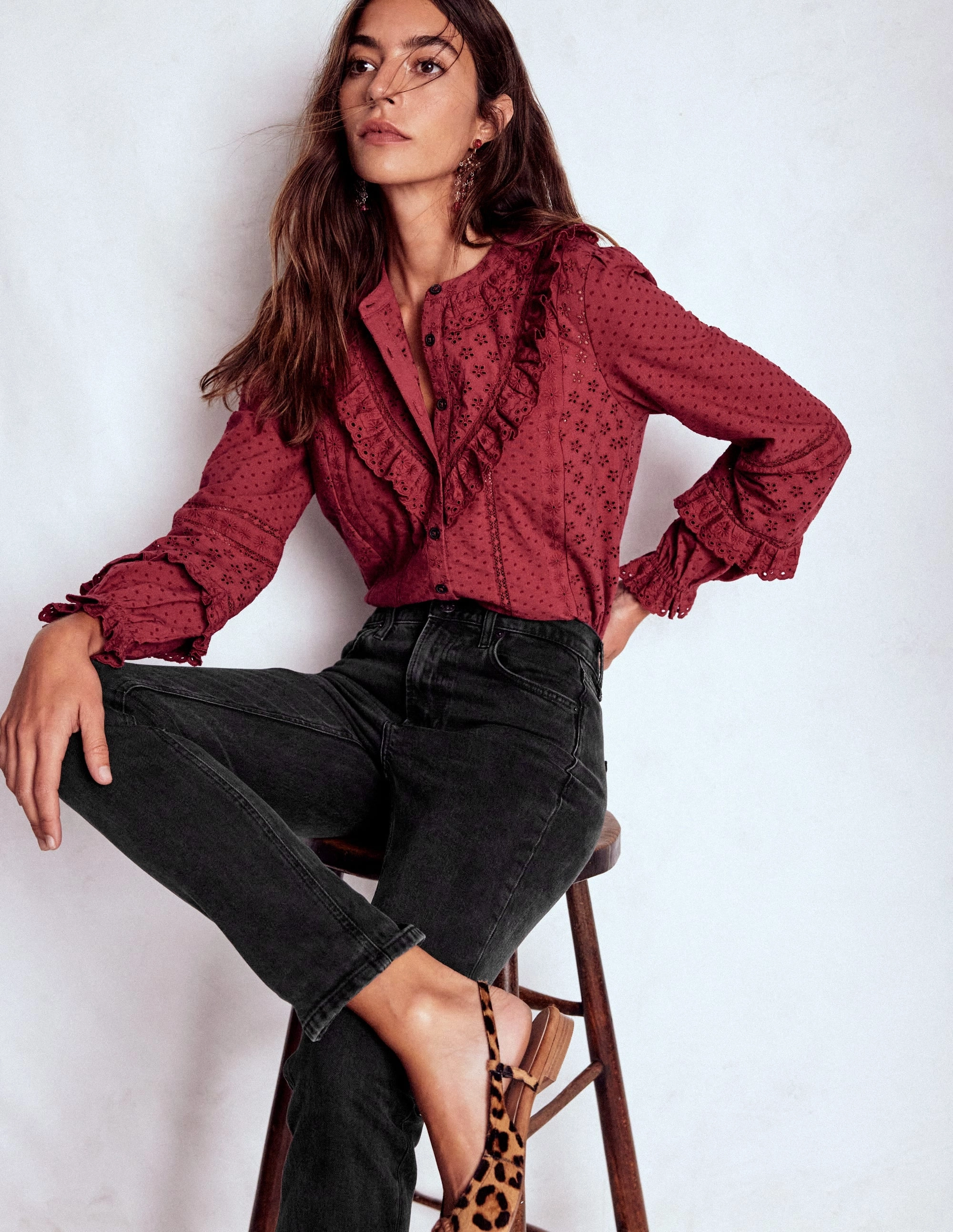 Relaxed Comfort Fit Girlfriend Jeans-Washed Black