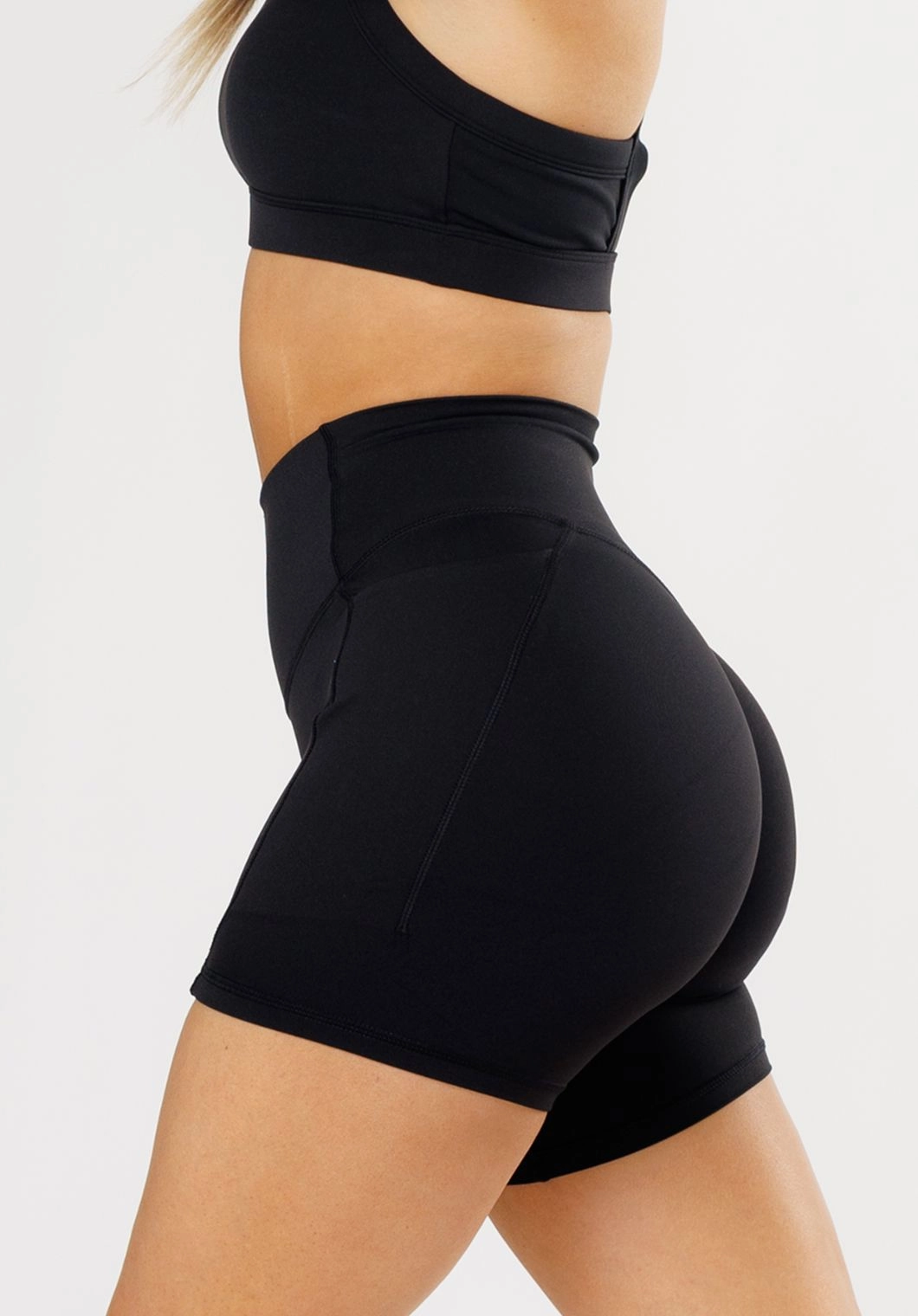 RecStretch Empower Sculptseam?  Plus Pocket Short Black Durable Stitching