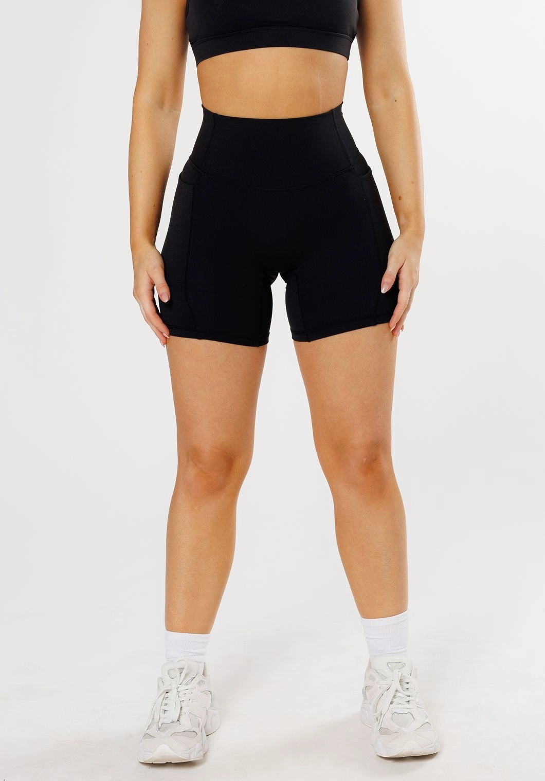 Chill Design Sporty Vibes RecStretch Empower Sculptseam?  Plus Pocket Short Black