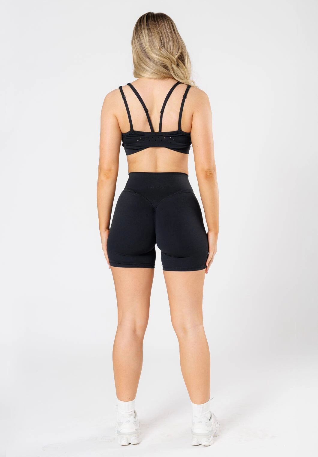 RecStretch Levitate Sculptseam?  Plus Short 6?? Black garden work