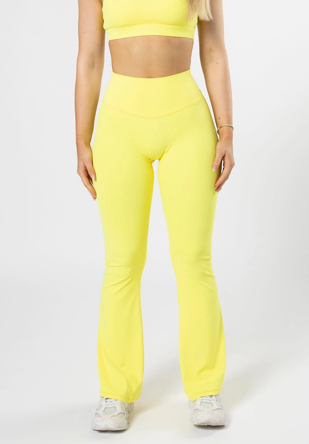 Move Ease Quick-drying Fabric RecStretch? Original Sculptseam? Plus Essential Flare Legging 31" Lemonade