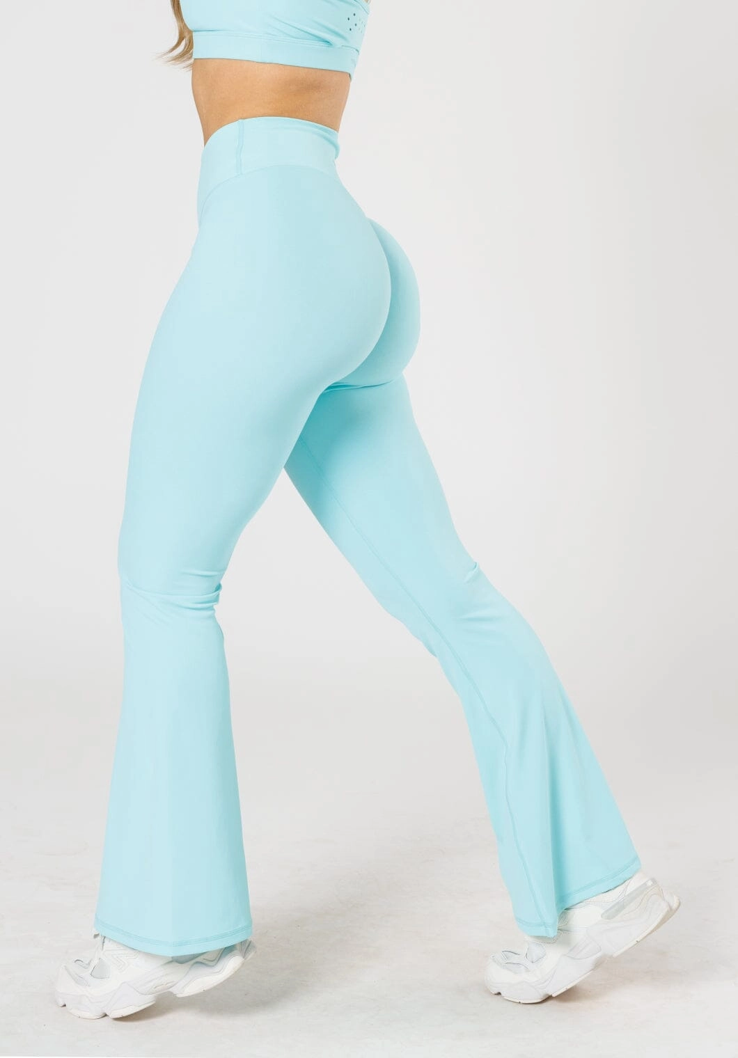 Gym Life RecStretch? Original Sculptseam? Plus Essential Flare Legging 31" Macaron