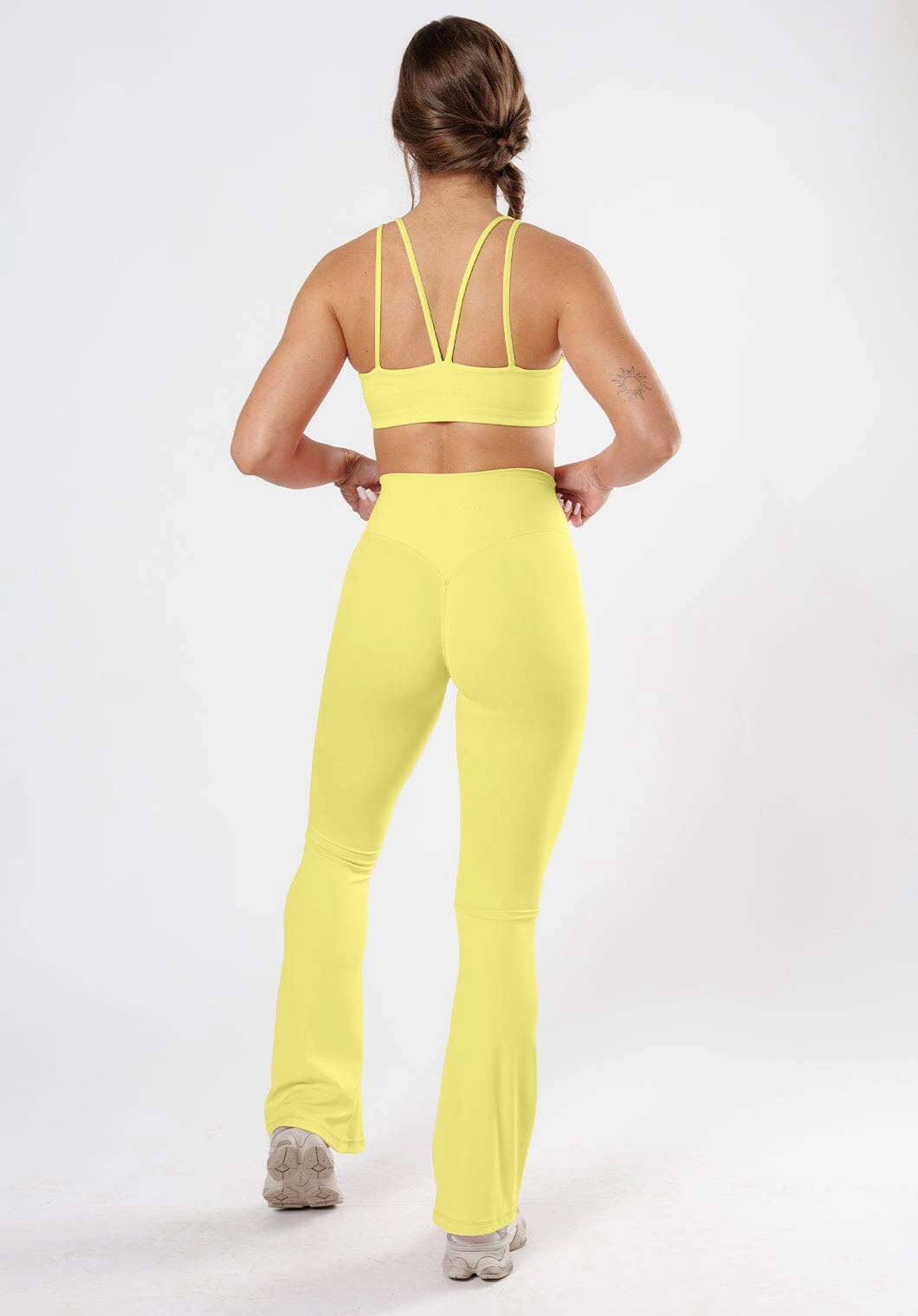 RecStretch Original Sculptseam? Plus Essential Flare Legging 34" Lemonade Fast Dry