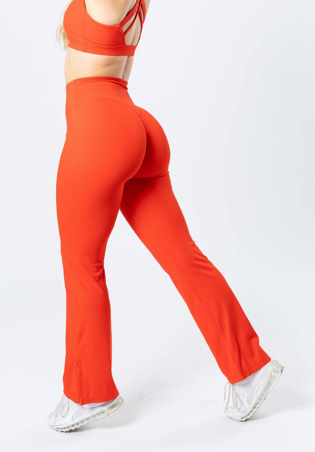 Sleek Comfort Ultra Fit RecStretch Original Sculptseam? Plus Flare Legging 31" Hot Shot
